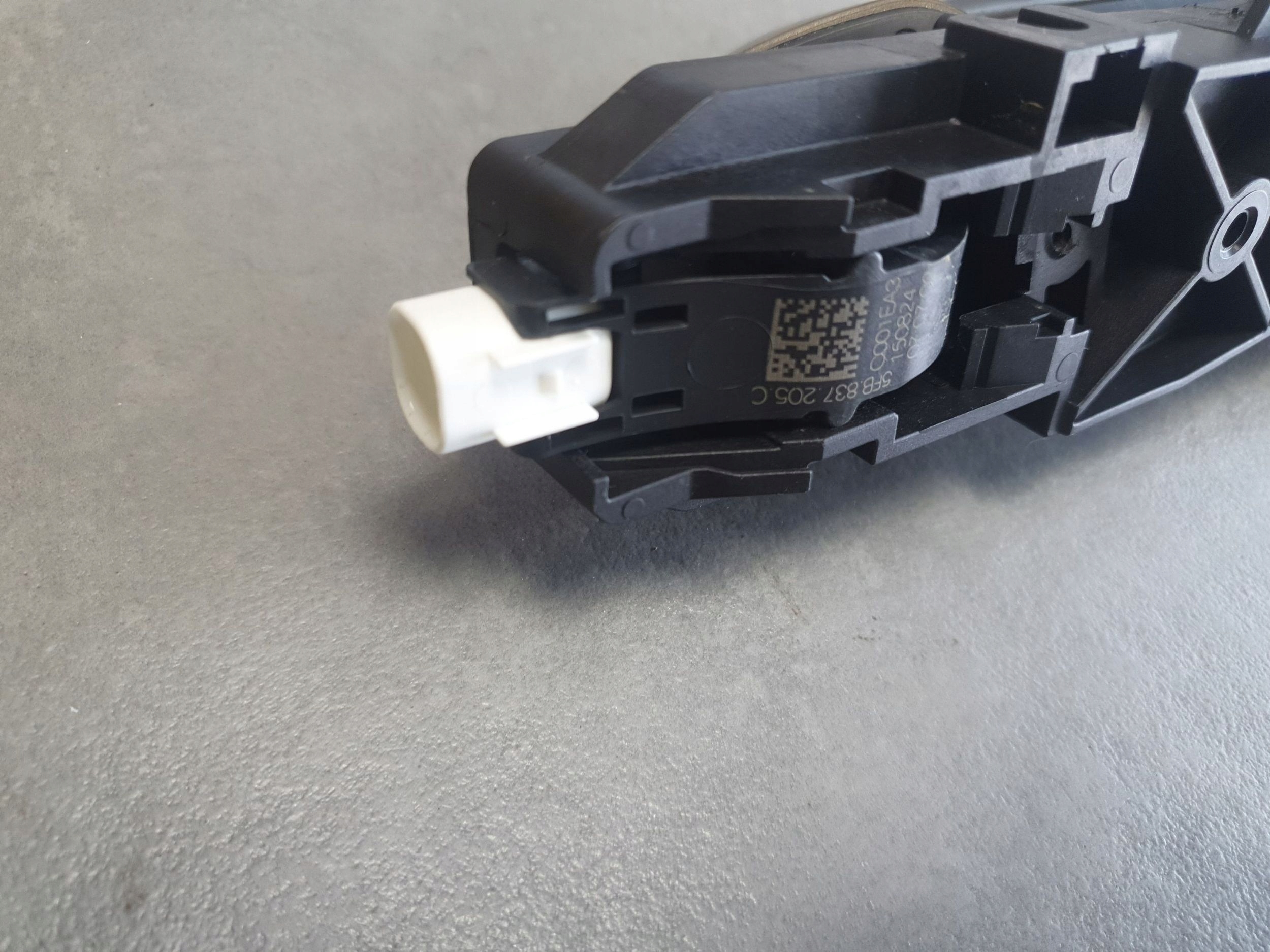 Cupra Formentor exterior handle door left front 5FB837205C ls8a kessy