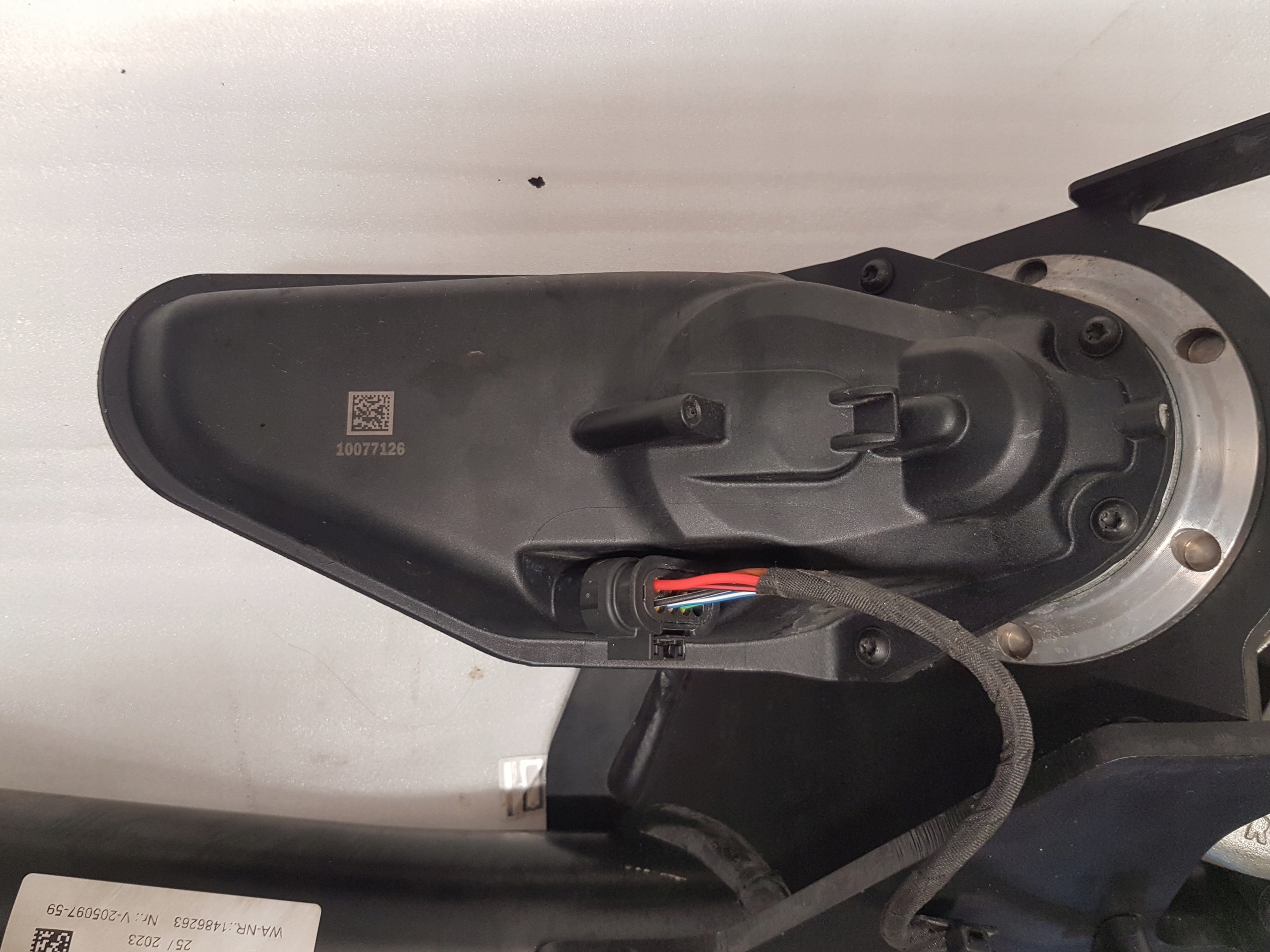 tow electrical BMW U06 5A5FF05
