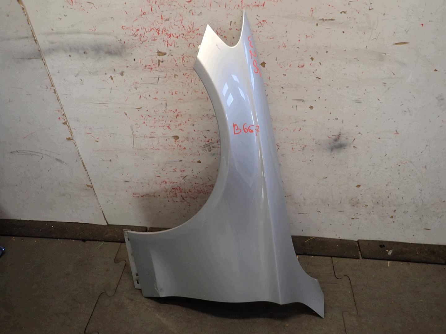 fender front front left MERCEDES C-KLASA W205 2014