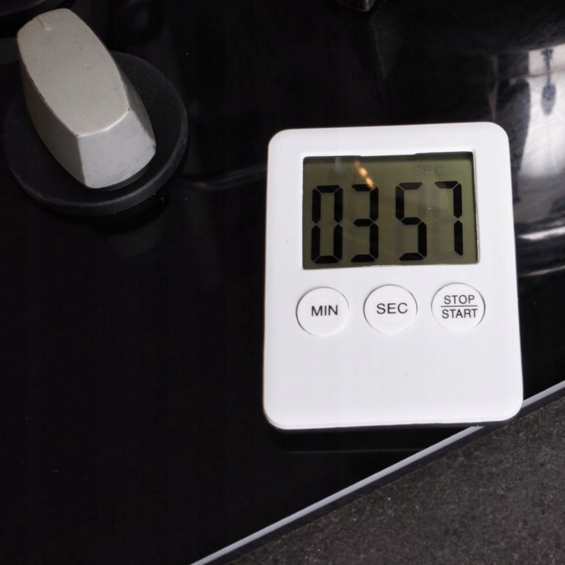 MINUTNIK KUCHENNY NA MAGNES STOPER TIMER LCD Kolor czarny