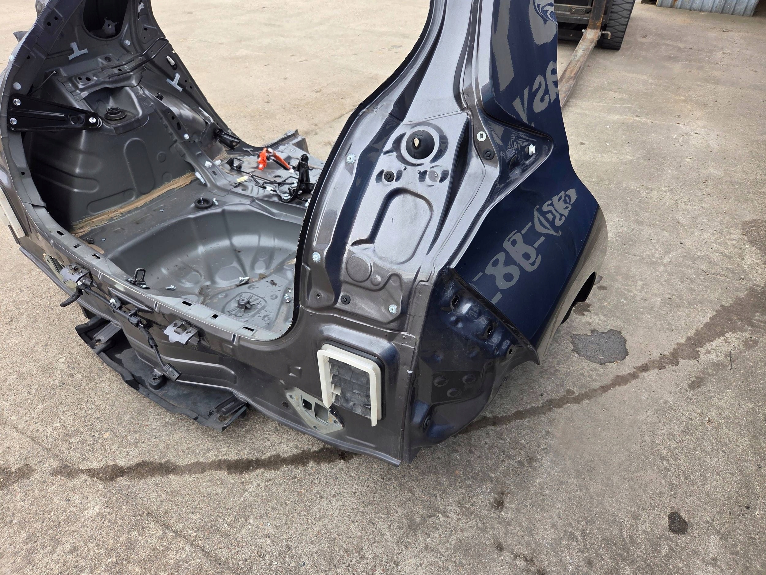 Toyota Yaris IV XP21 quarter rear right 1G3