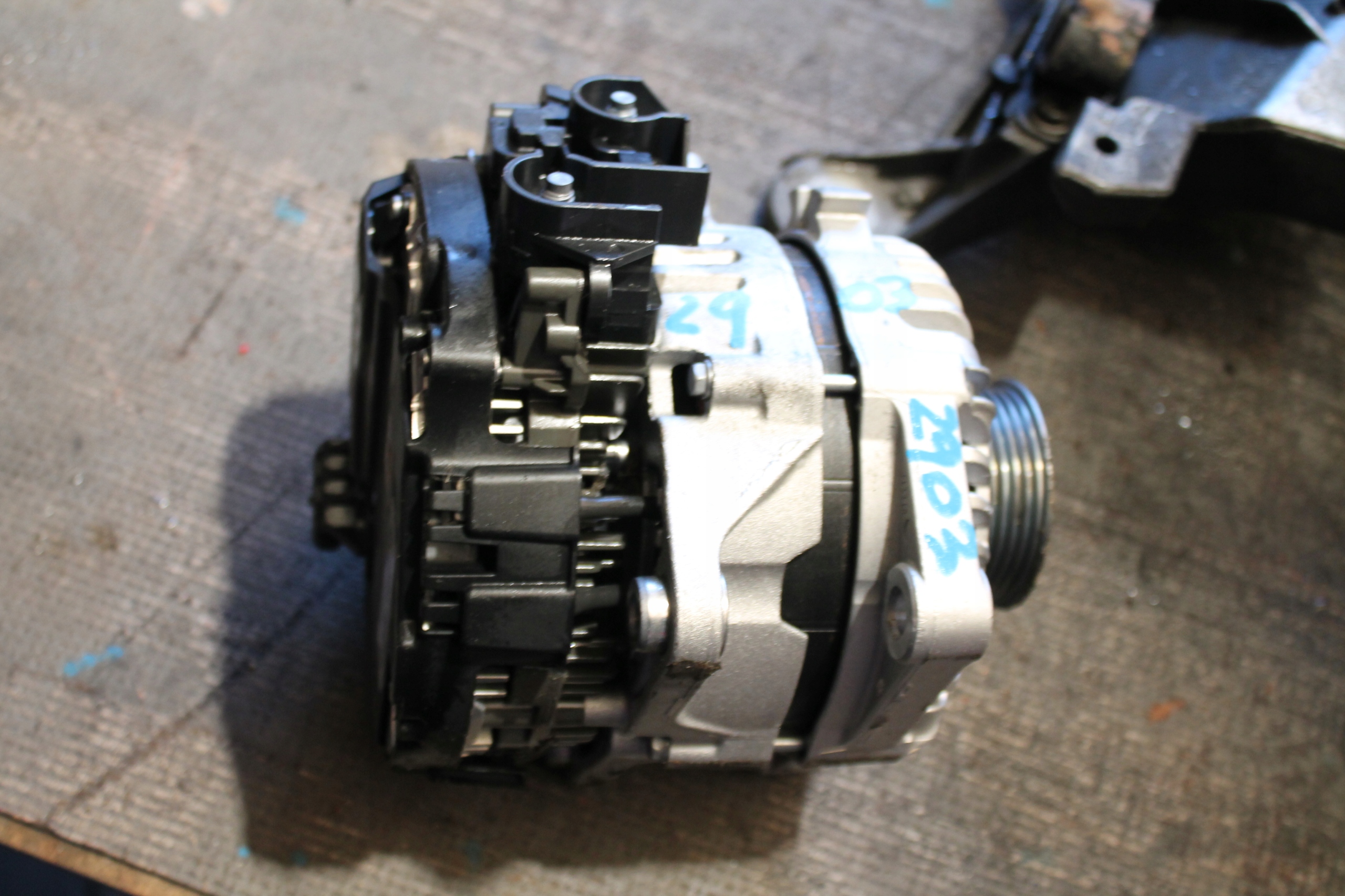 2903. ALTERNATOR PEUEGEOT CITROEN 9865403280