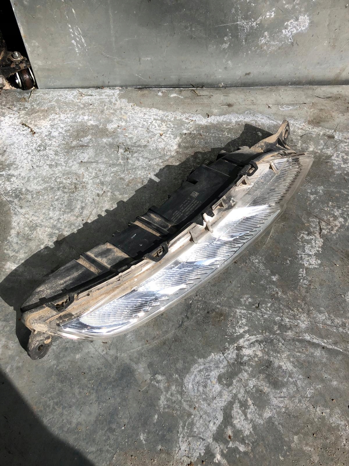 Светодиодная лампа DRL C4 PICASSO II правый 9676036280