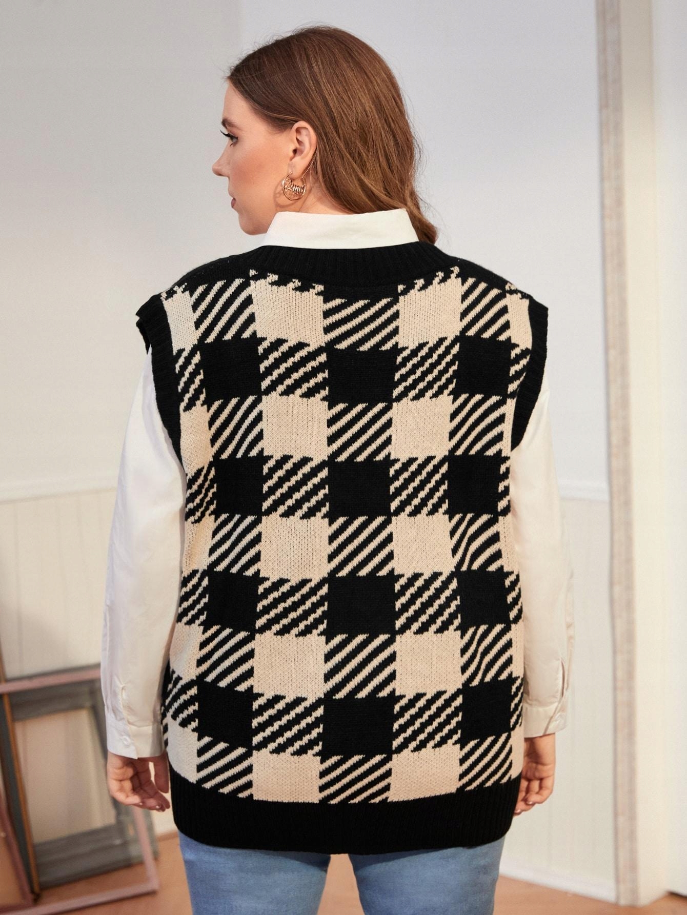 DZIANINOWA KAMIZELKA BEŻOWO CZARNA DEKOLT W SEREK WZÓR KRATA SHEIN 44 Rozmiar 44