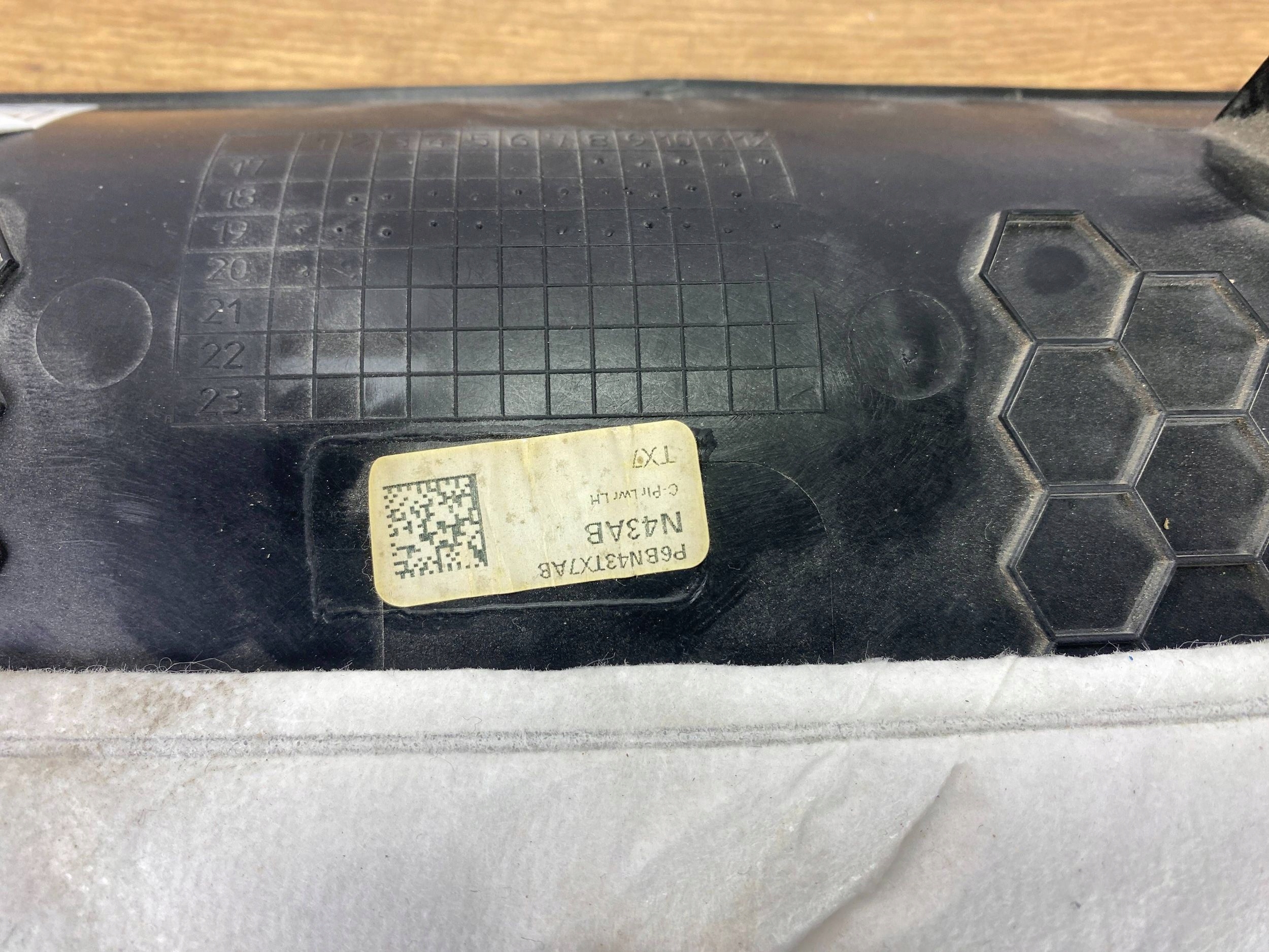 Blende Abdeckung slupka B Dodge Ram 1500 2019+