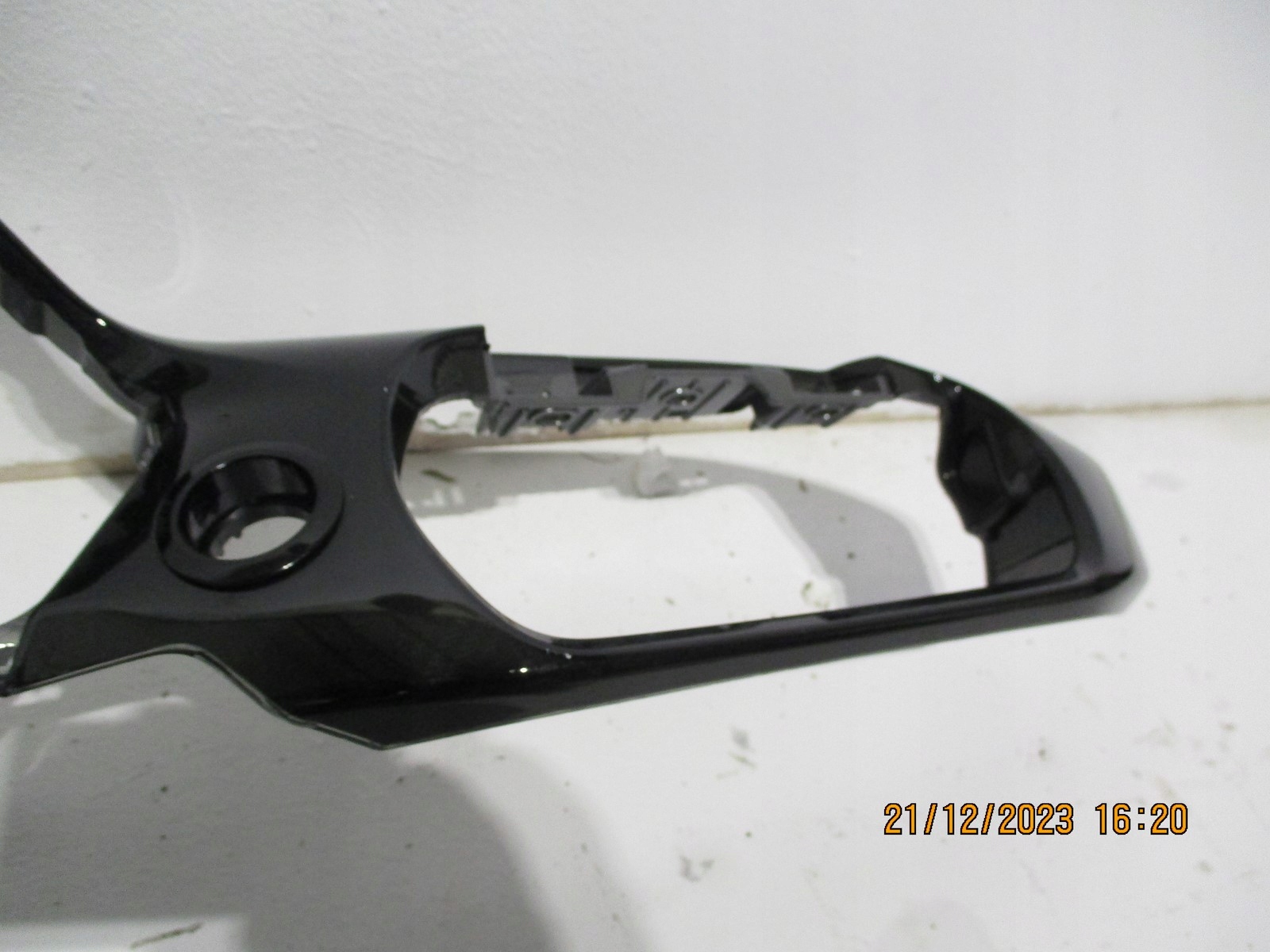 Moulage Console FORD PUMA II