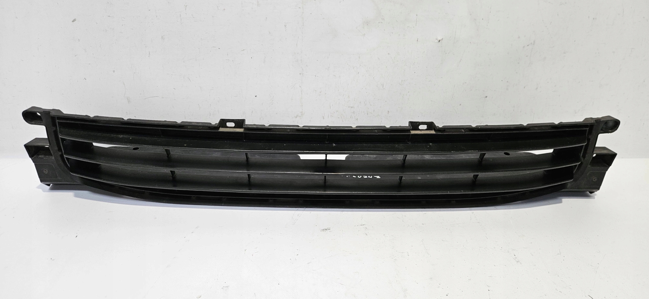 grid of a bumper front LEXUS CT 10-13 original 53112-76010