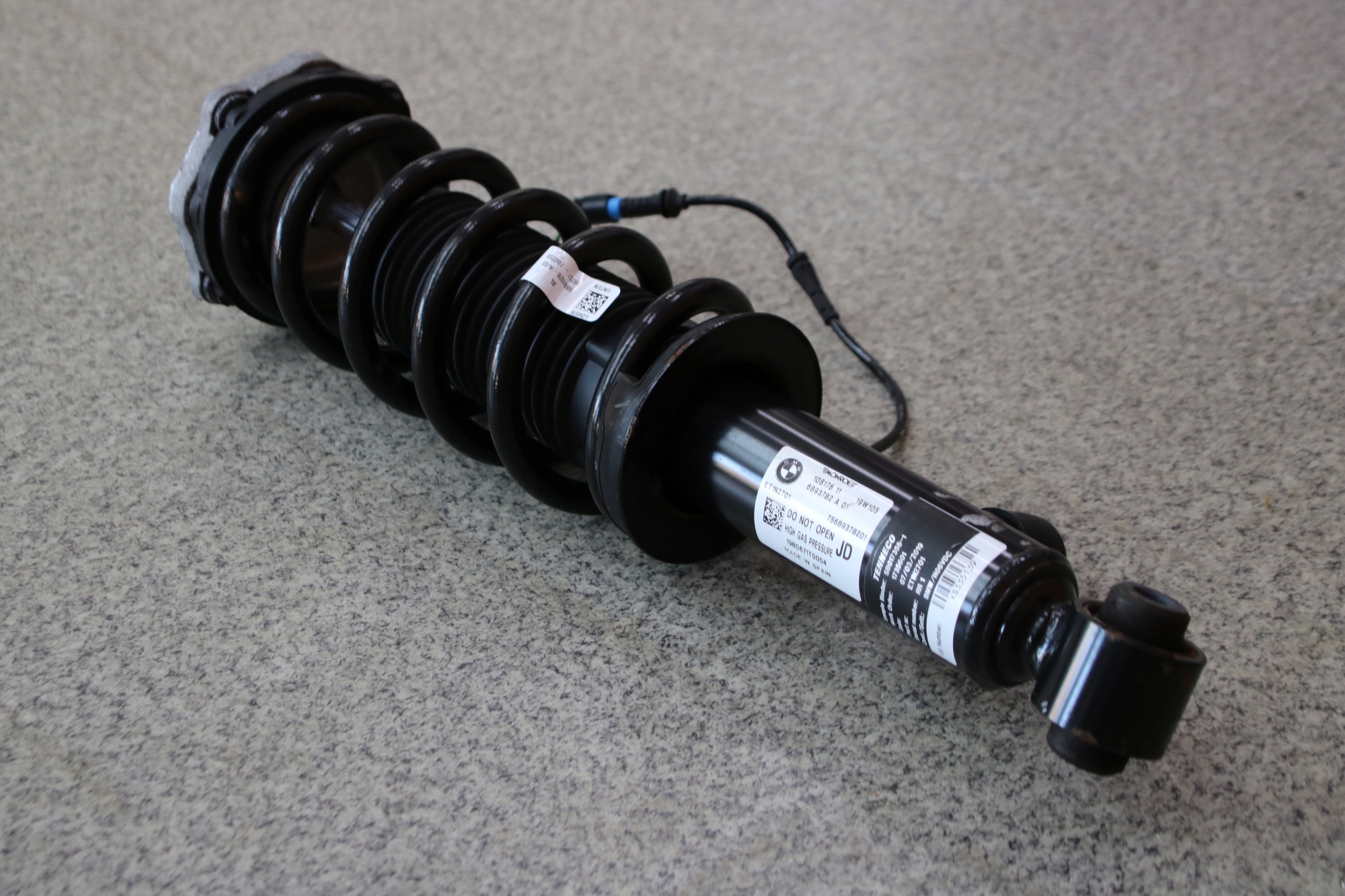 BMW X3 G01 30eX shock absorber right left rear part rear VDC 6893782