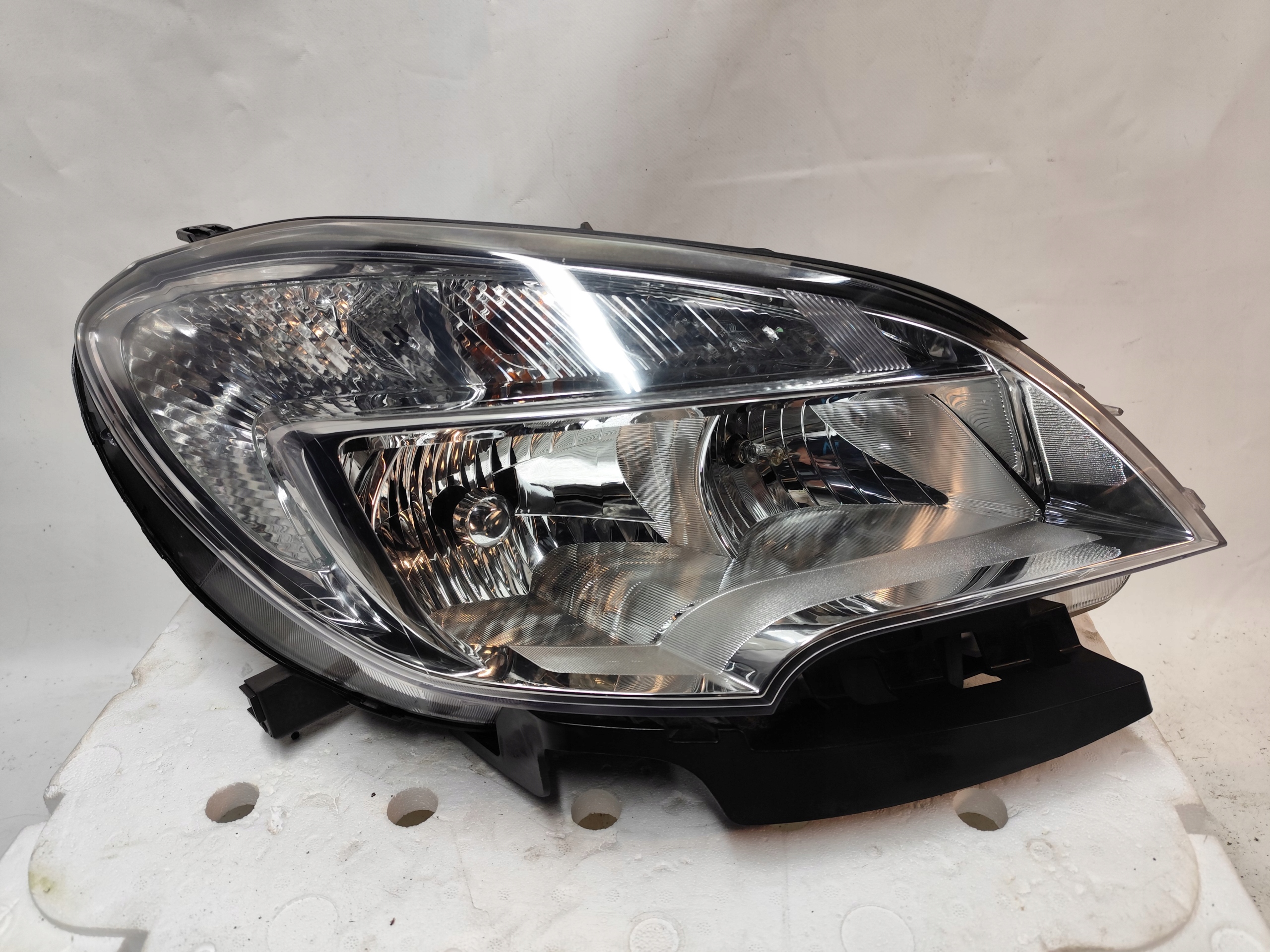 OPEL MOKKA Licht vorne links DEMONTAZ
