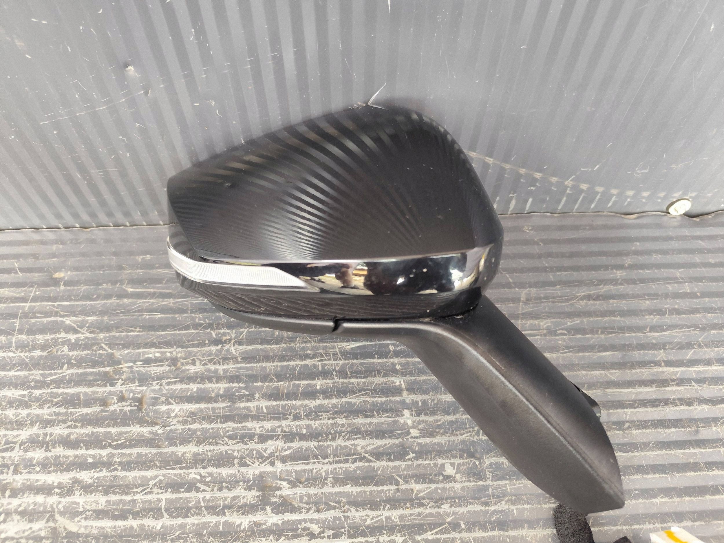 KIA SPORTAGE V mirror right 8 PIN
