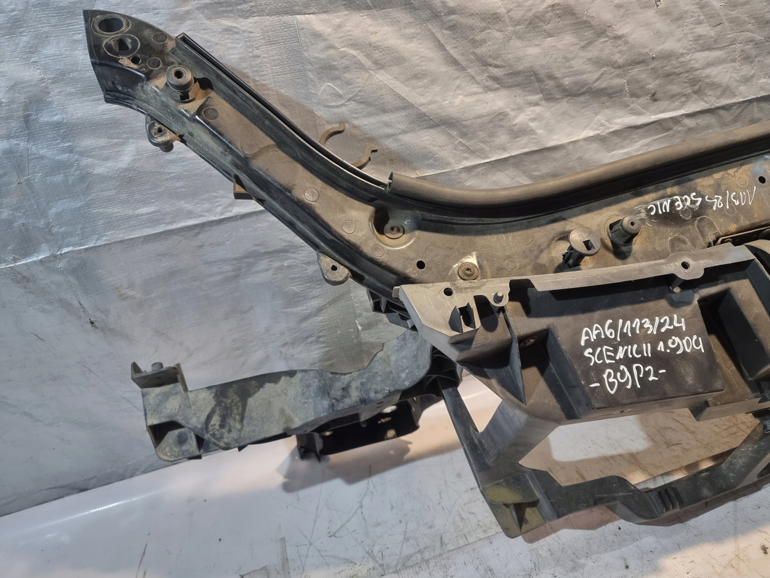 support panel for radiators OE 8200140174 RENAULT SCENIC II 1.9 DCI 05r