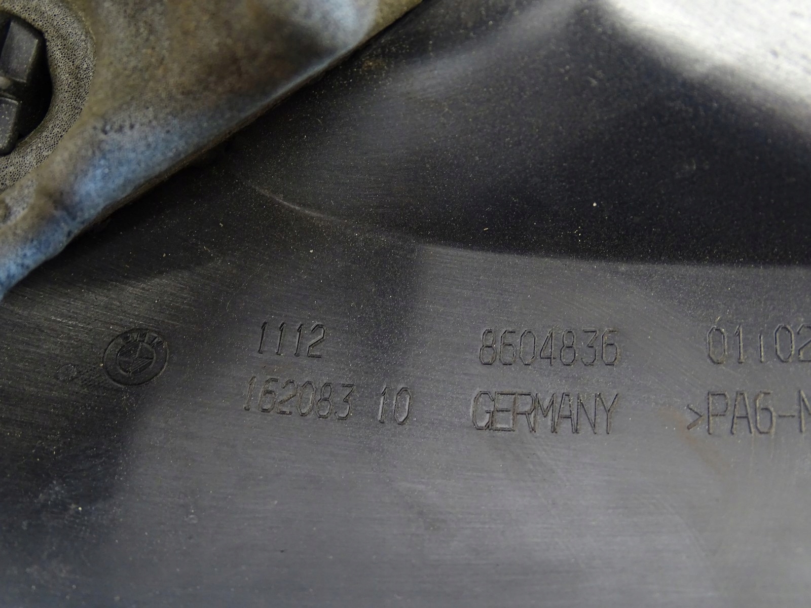 cover engine housing cover upper BMW 3 F30 8604836