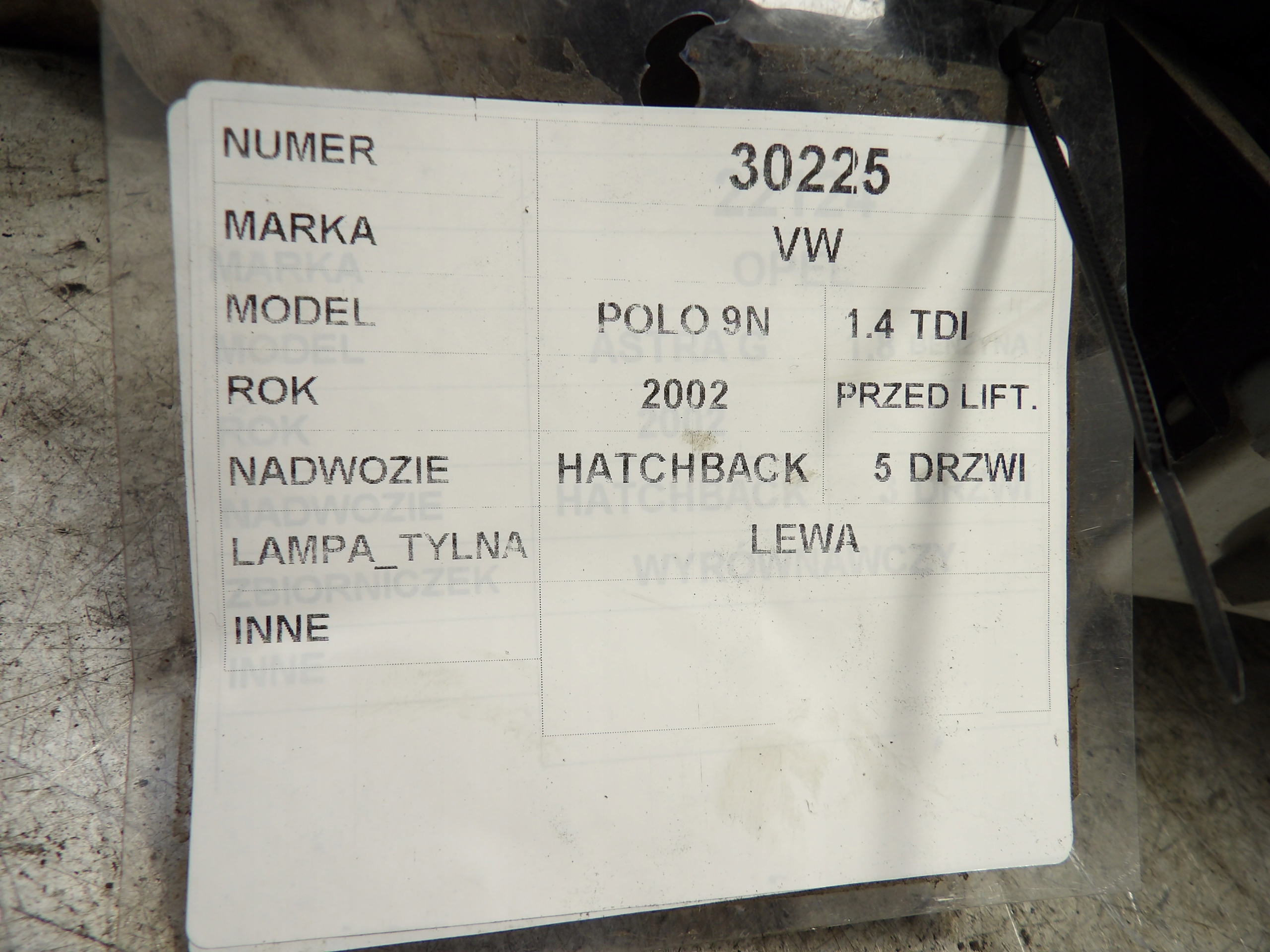 Volkswagen Polo IV 9N light rear left HB 5D