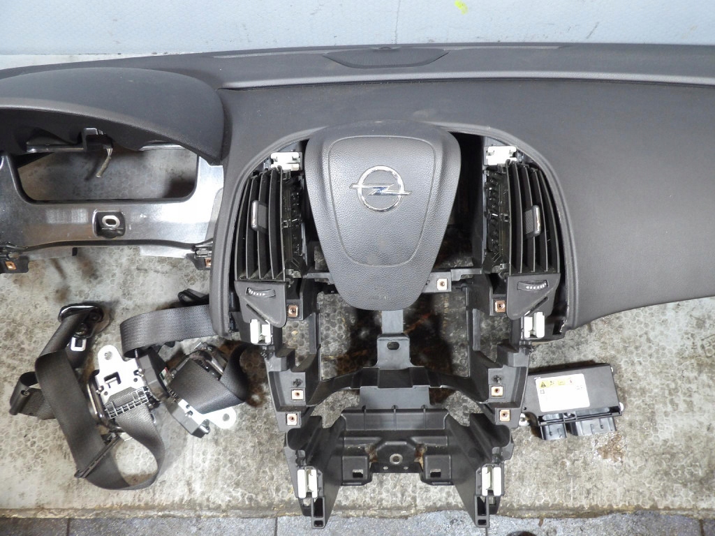 OPEL ASTRA J console dashboard airbag cockpit