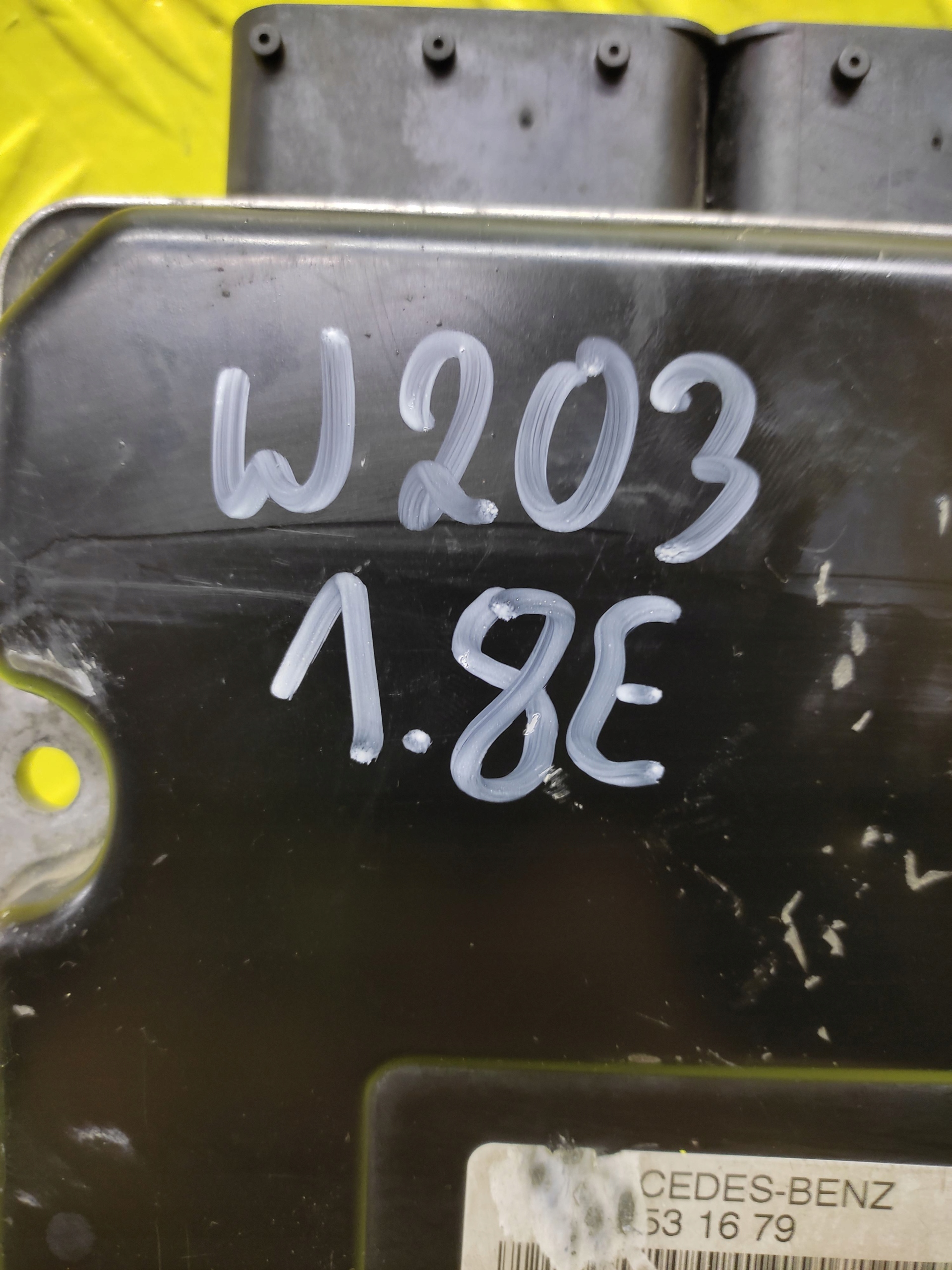 MERCEDES W203 1.8 petrol control unit of the engine