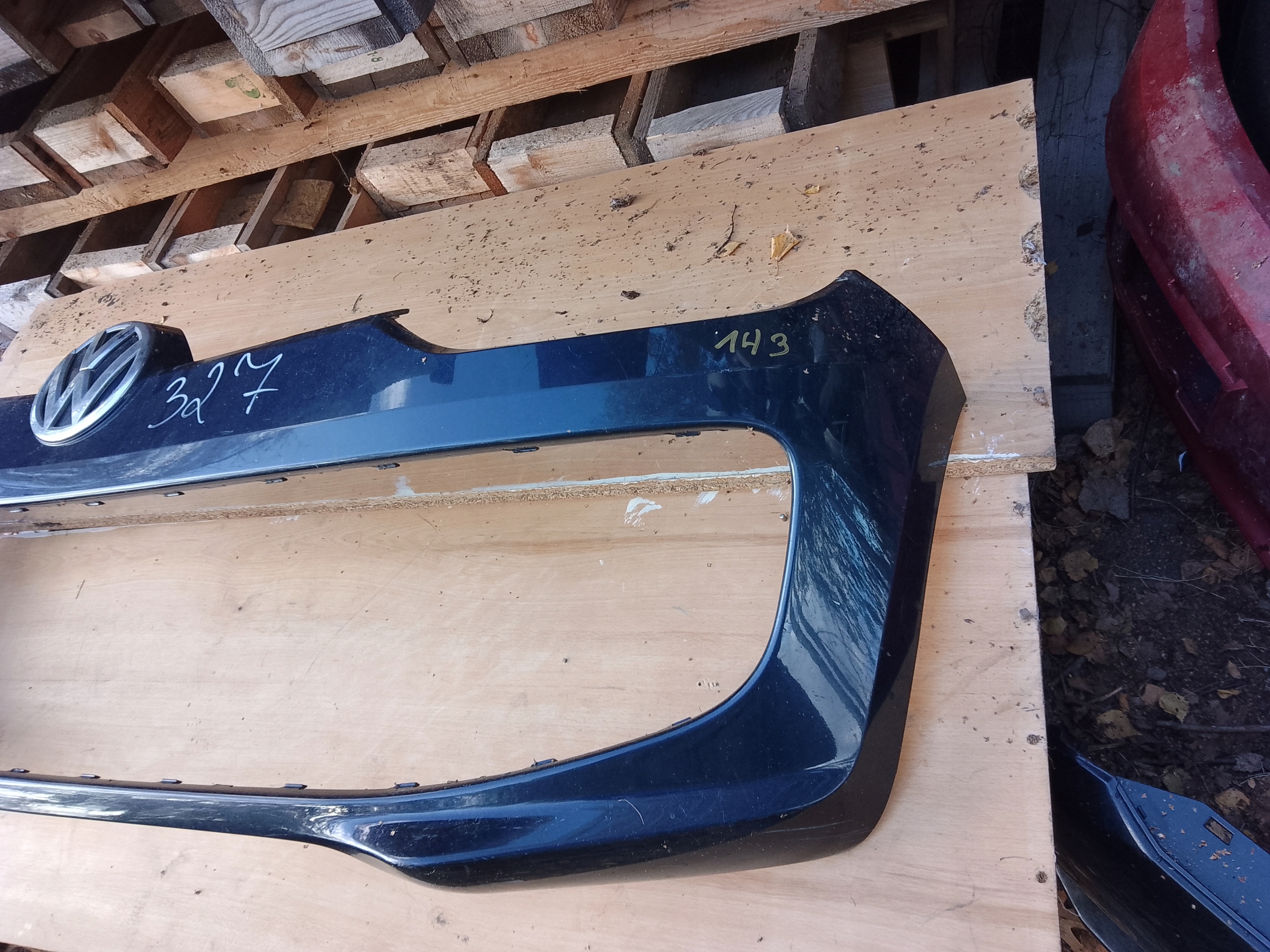 bumper front VOLKSWAGEN UP 1S0807221B