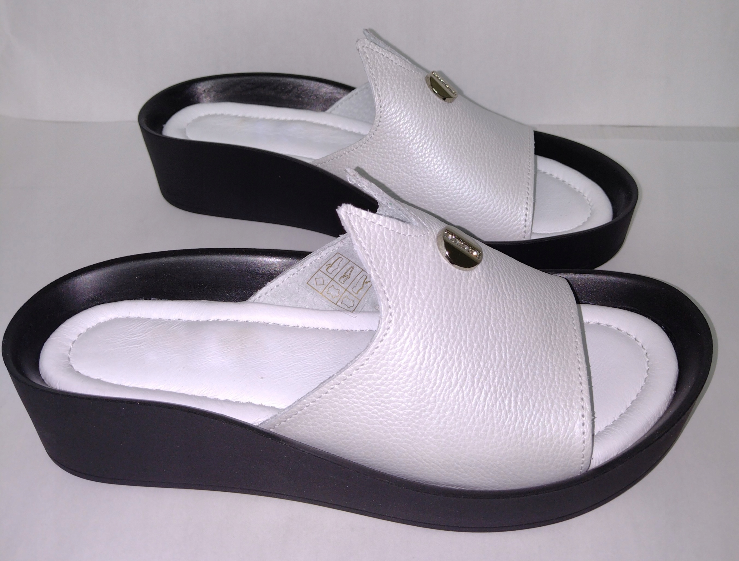 UNI-94 STYLOWE WYGODNE LEKKIE KLAPKI SKÓRA NAT 41