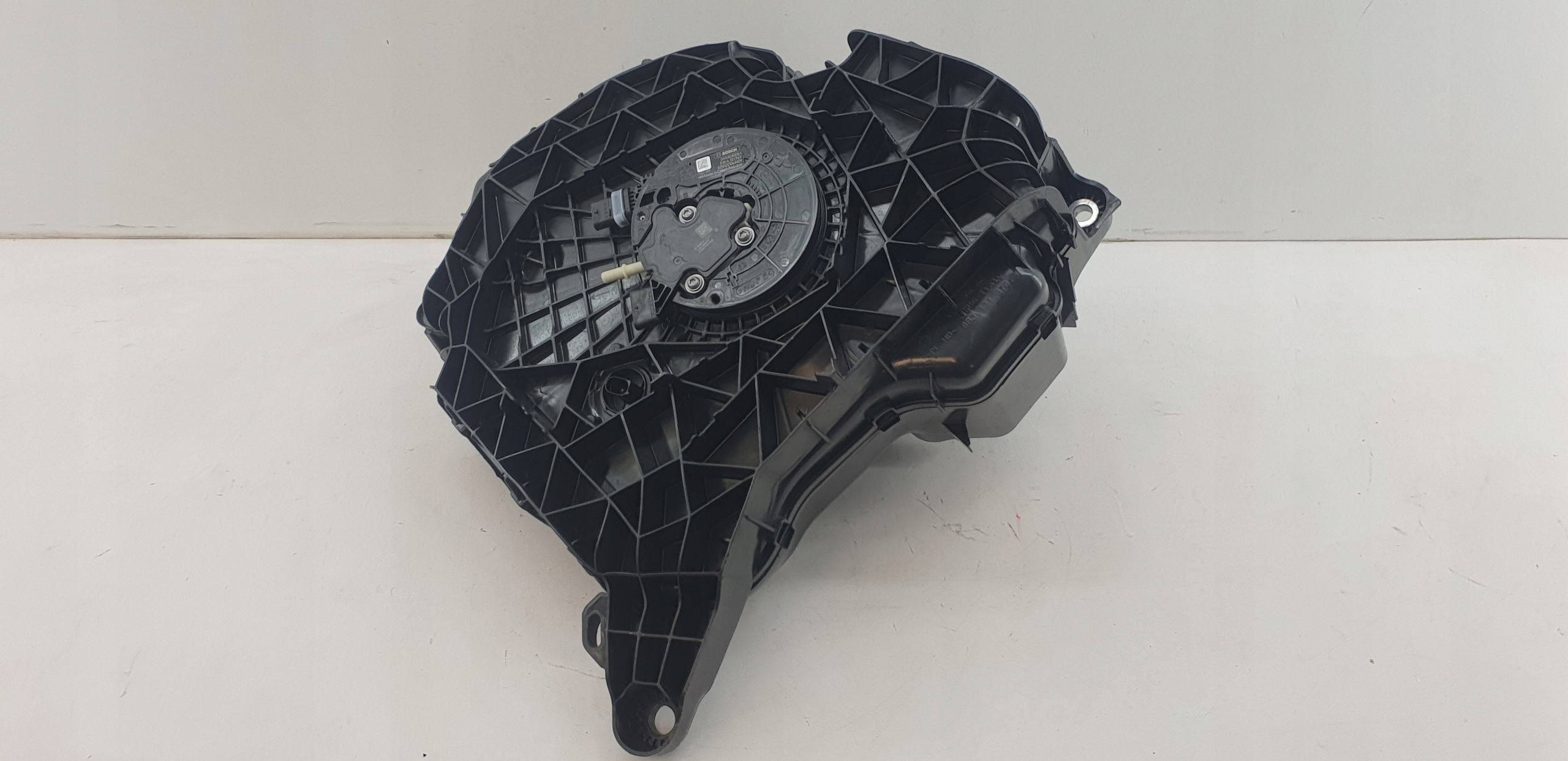 AUDI 8B tank ADBLUE complete pump control unit 8B3131878B