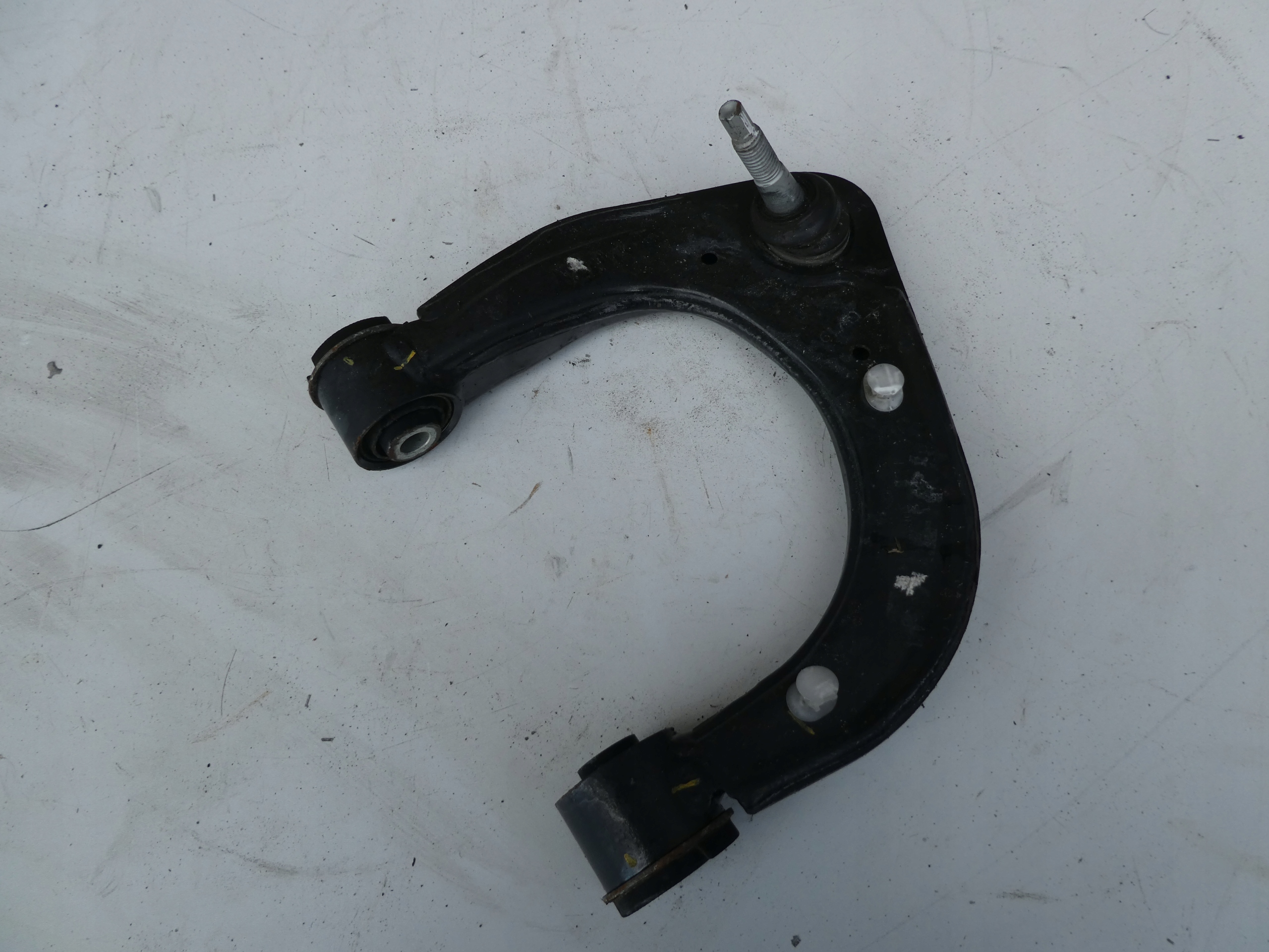 FORD RANGER 2.2 arm upper FOMOCO right