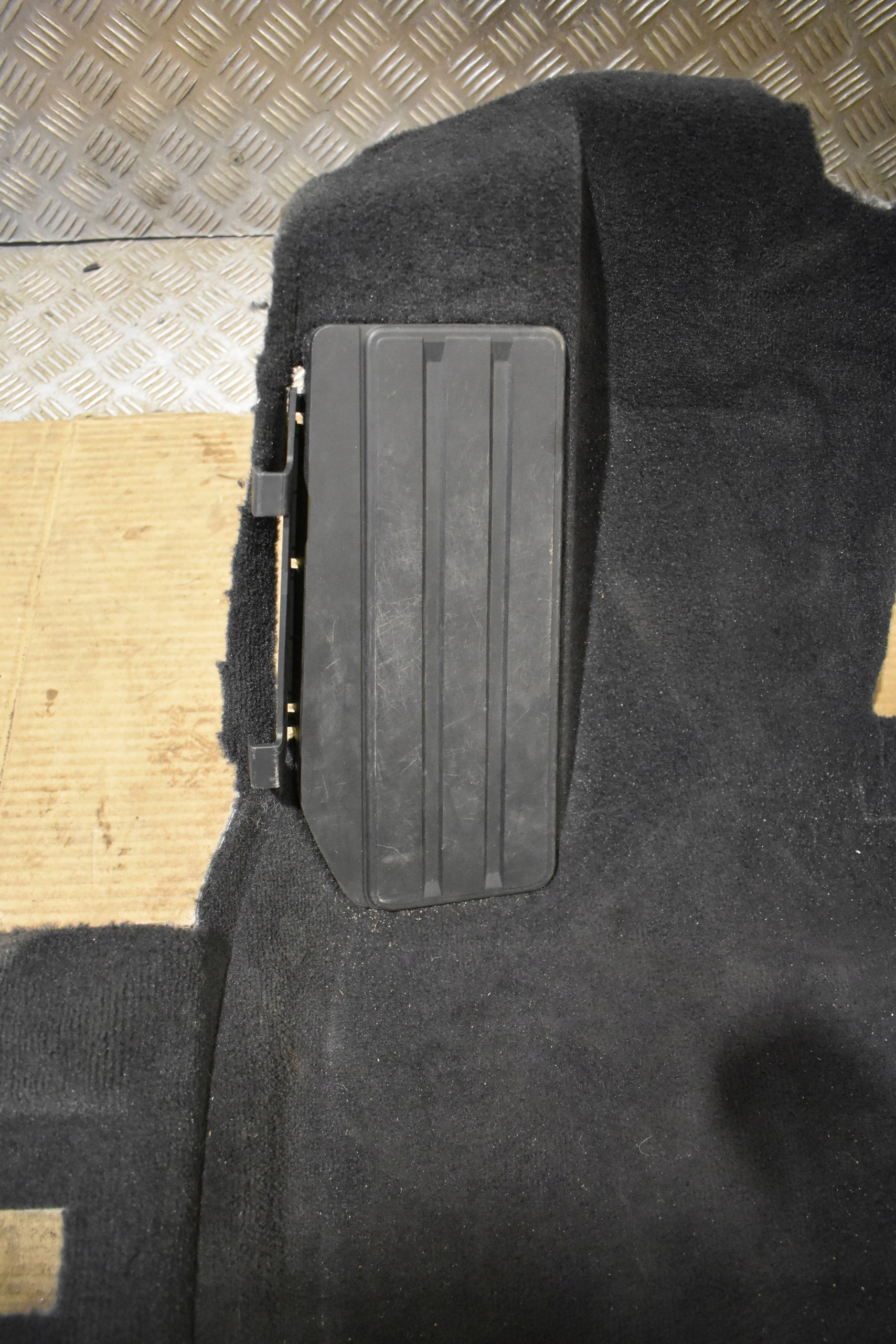 perfect condition carpet front left PORSCHE PANAMERA 971 1