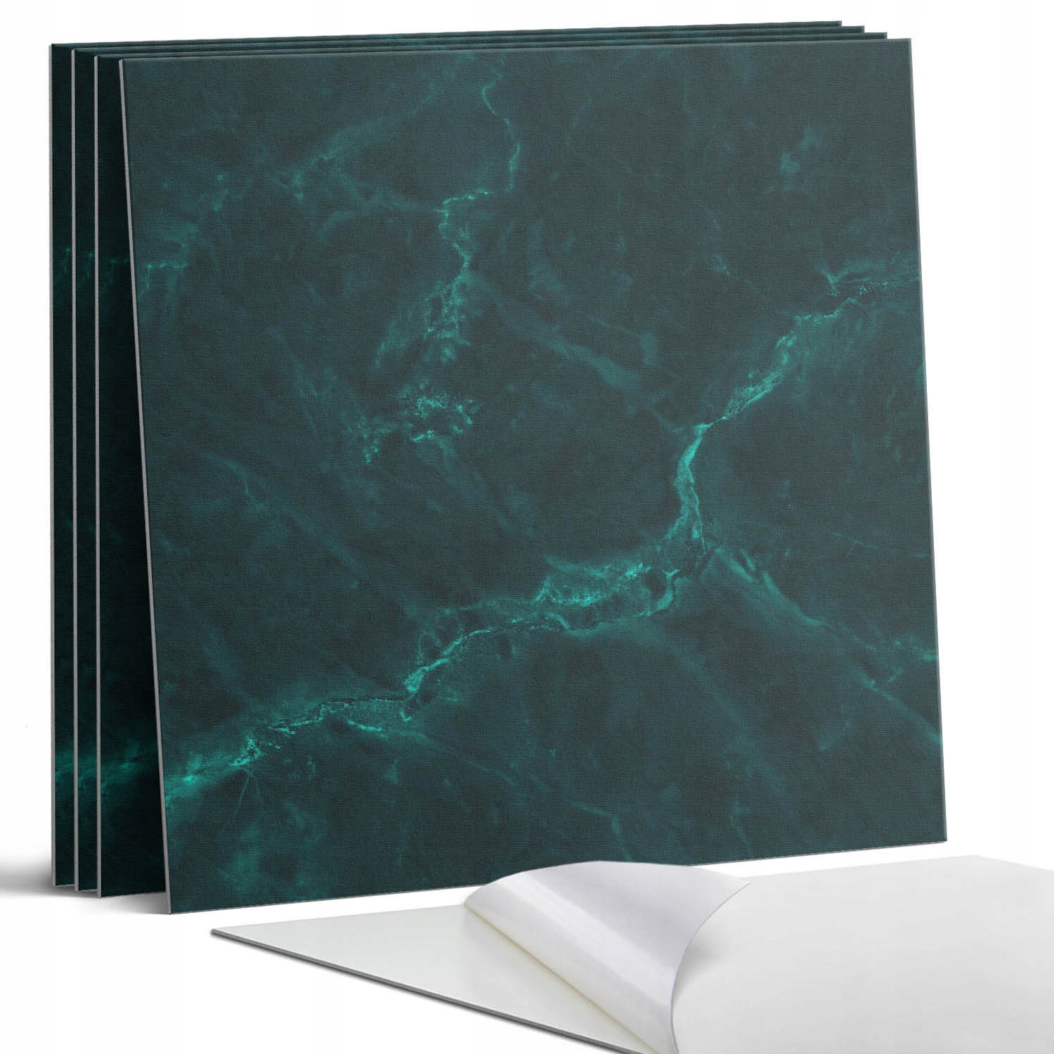 Nástěnné vinylové dlaždice s motivem mramoru a výraznými žilkami 4 x 50 x 50 cm