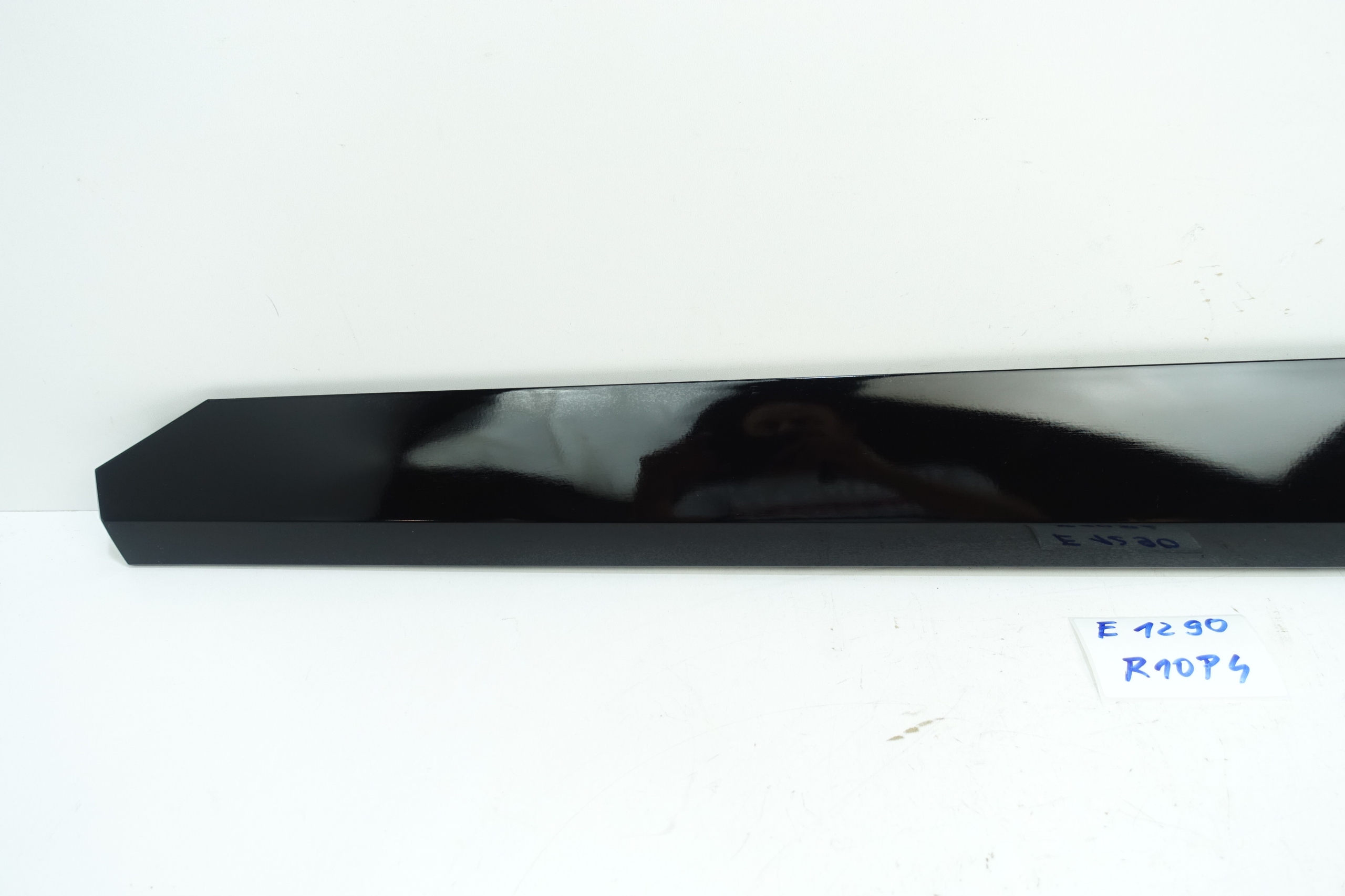 moulding door left front HYUNDAI KONA ELEKTRYK 22