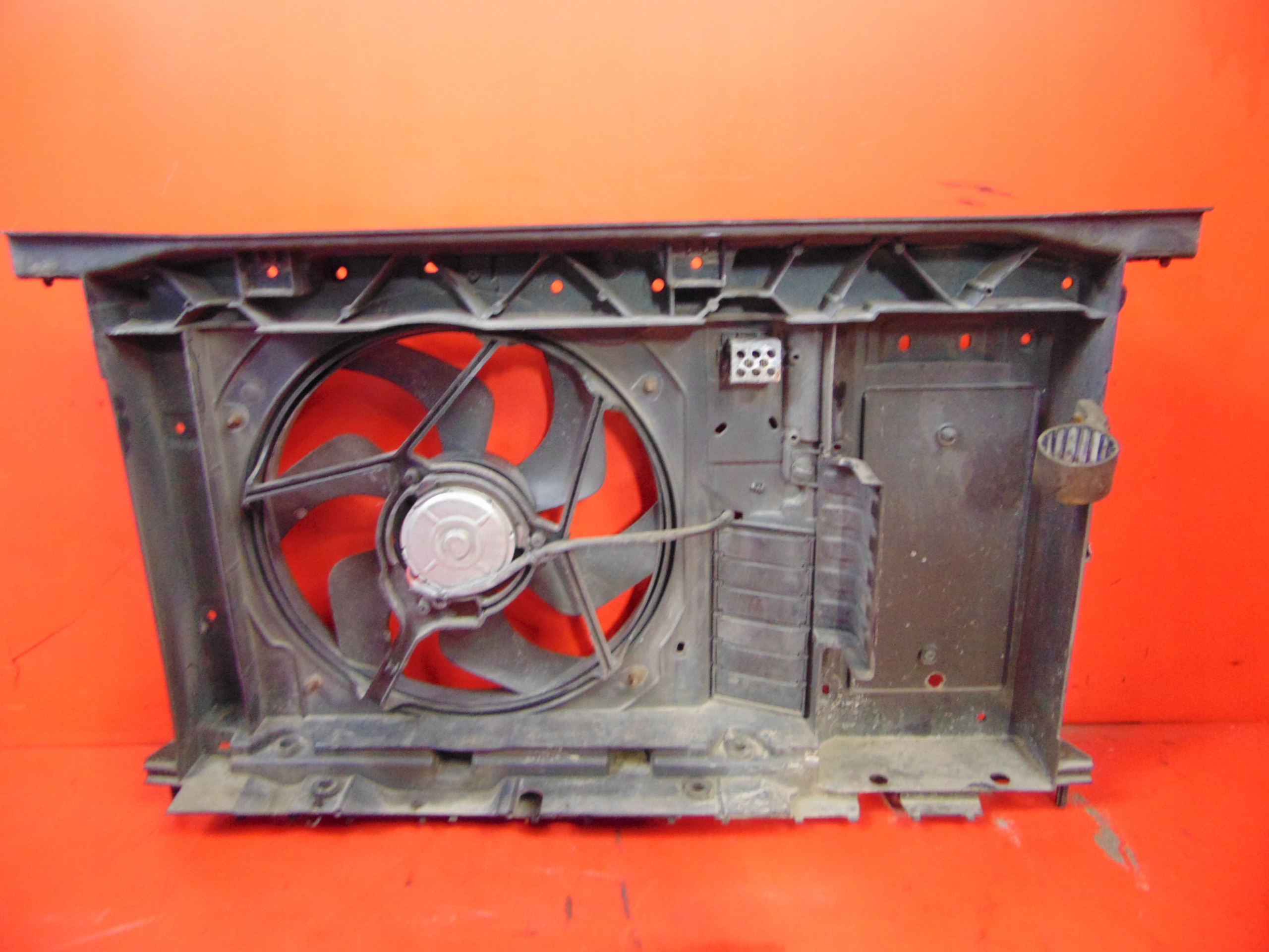 CITROEN C4 PICASSO and 1 1.6 VTI support panel for radiators fan