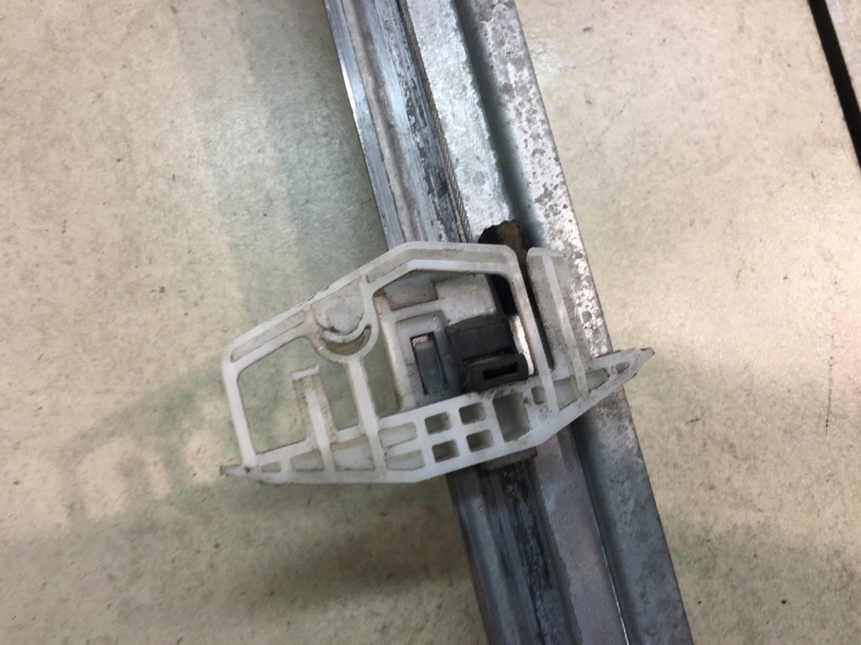 window regulator right front XSARA PICASSO 0130821900