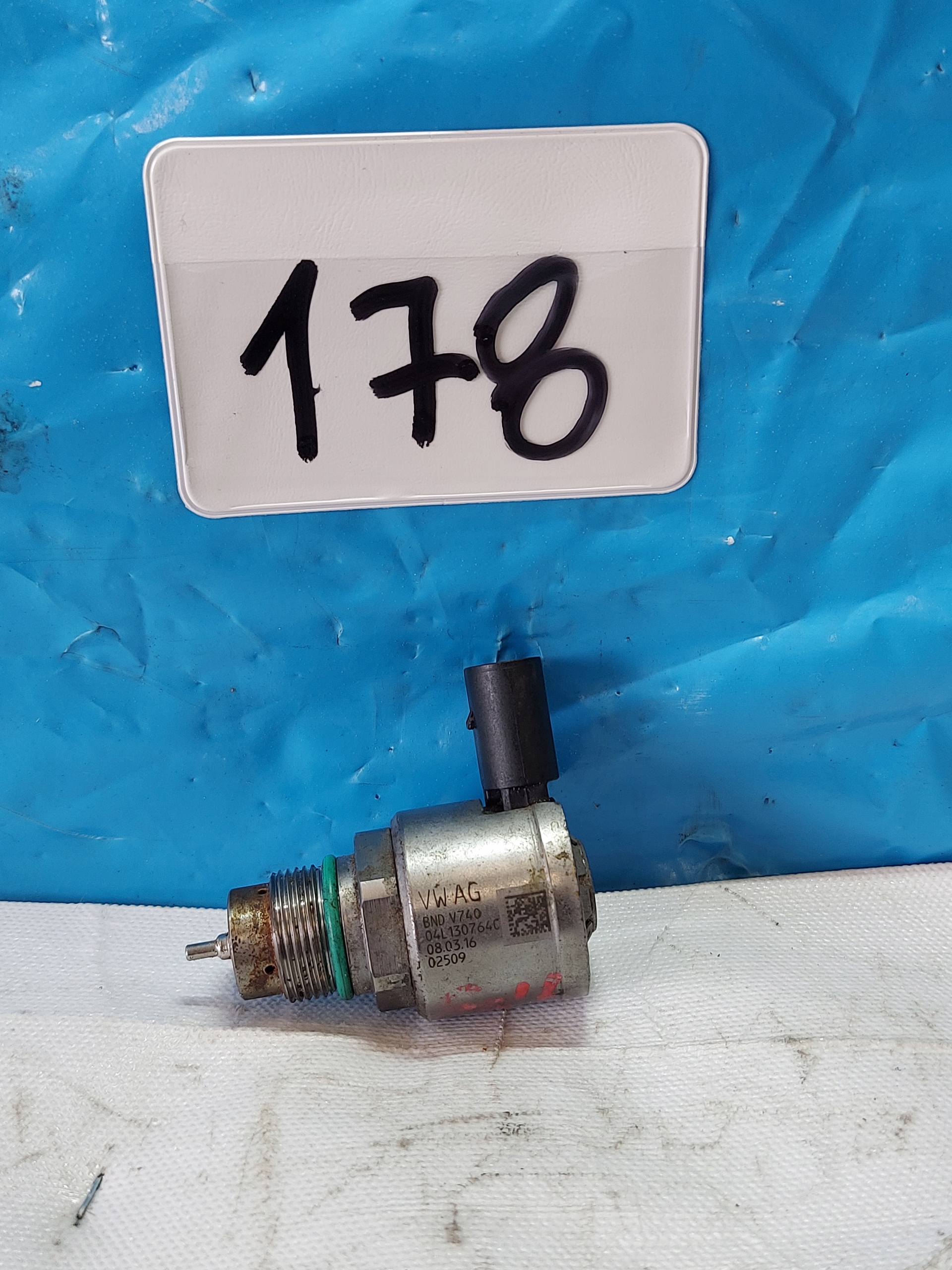 Sensor Leiste Schutzleiste WTRYSKOWEJ VW AUDI GOLF 7 2.0 TDI 4L130764C