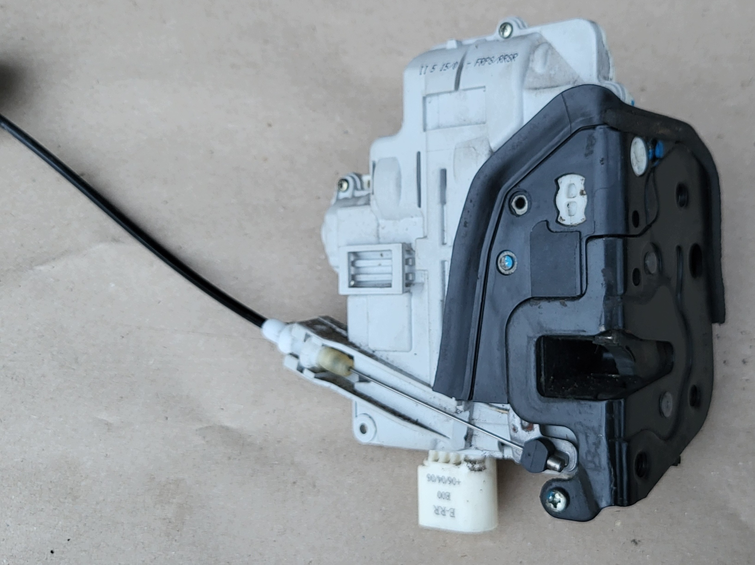 lock door rope lever right front AUDI A4 B6 B7 A3 8P 7 PIN 8E1837016AA