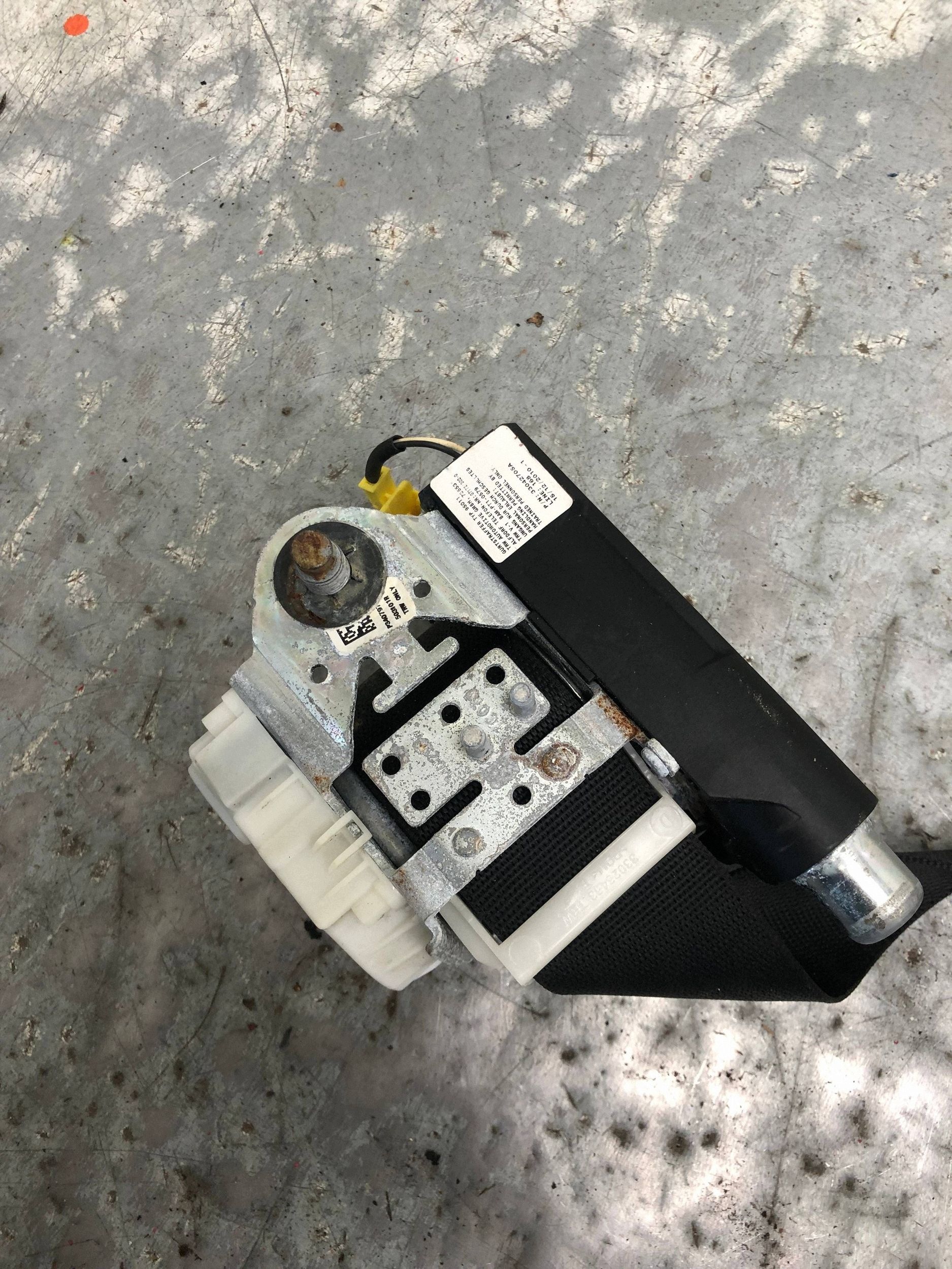 Gurten Sicherheits rechts heck MERCEDES ML W164 A1648602485