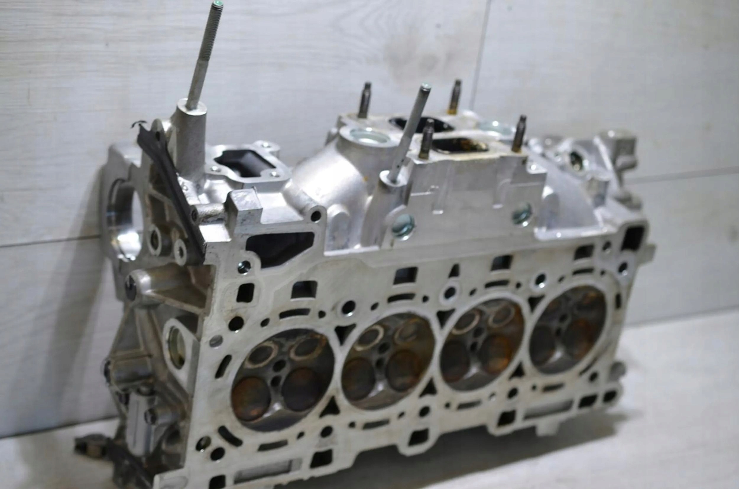 Alfa Romeo Giulia 2021 head. 2.0T