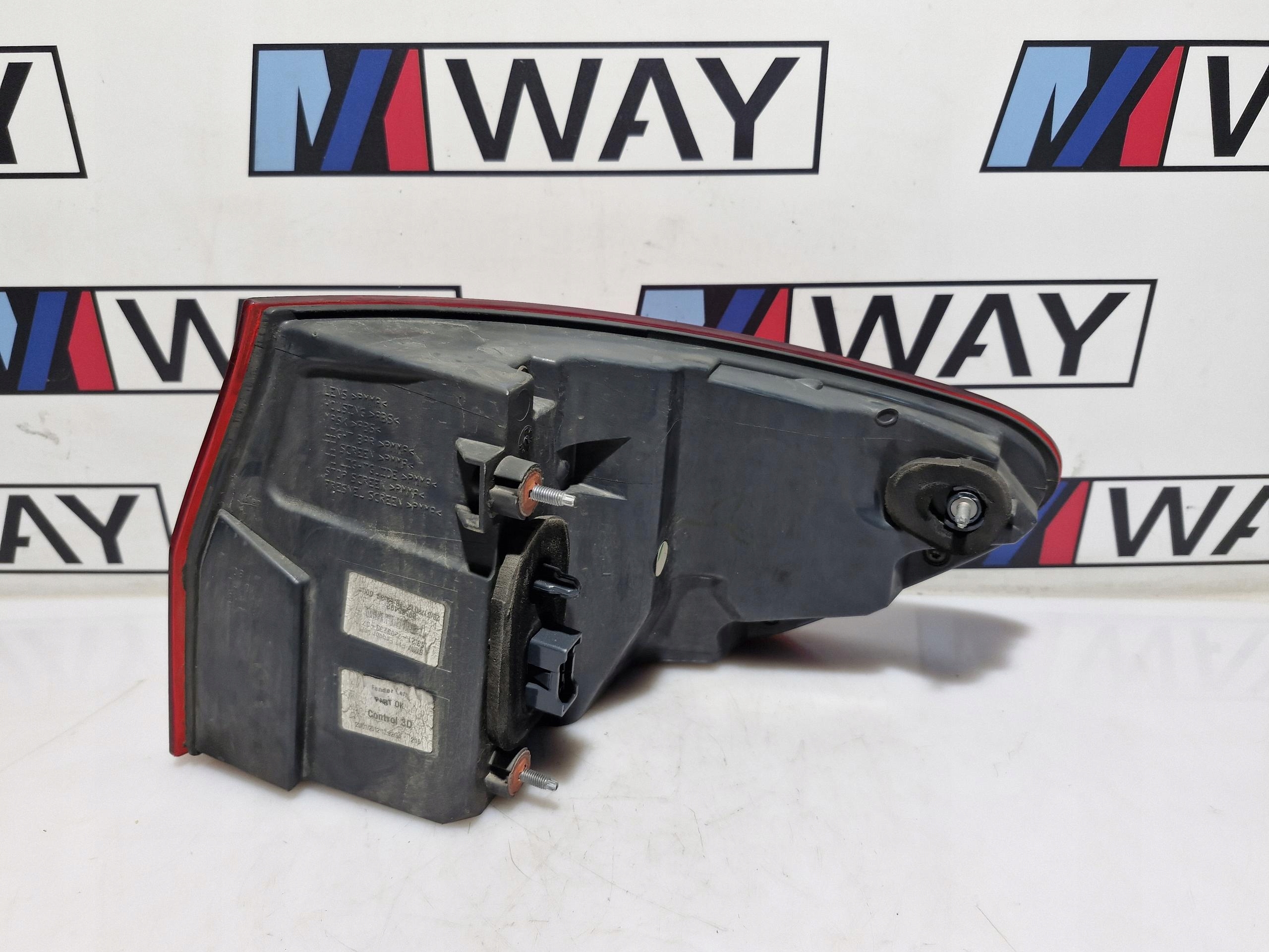 BMW F11 light left rear part rear 7203233