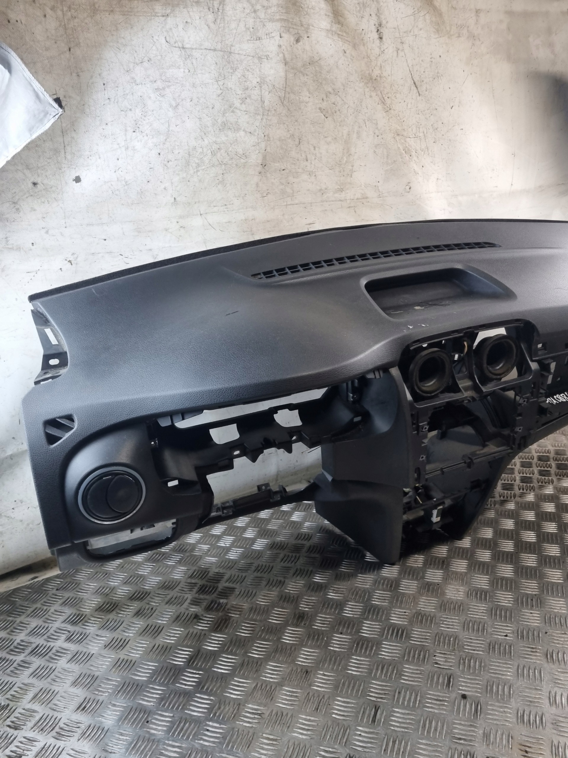 cockpit armaturenbrett DACIA LOGAN 2016
