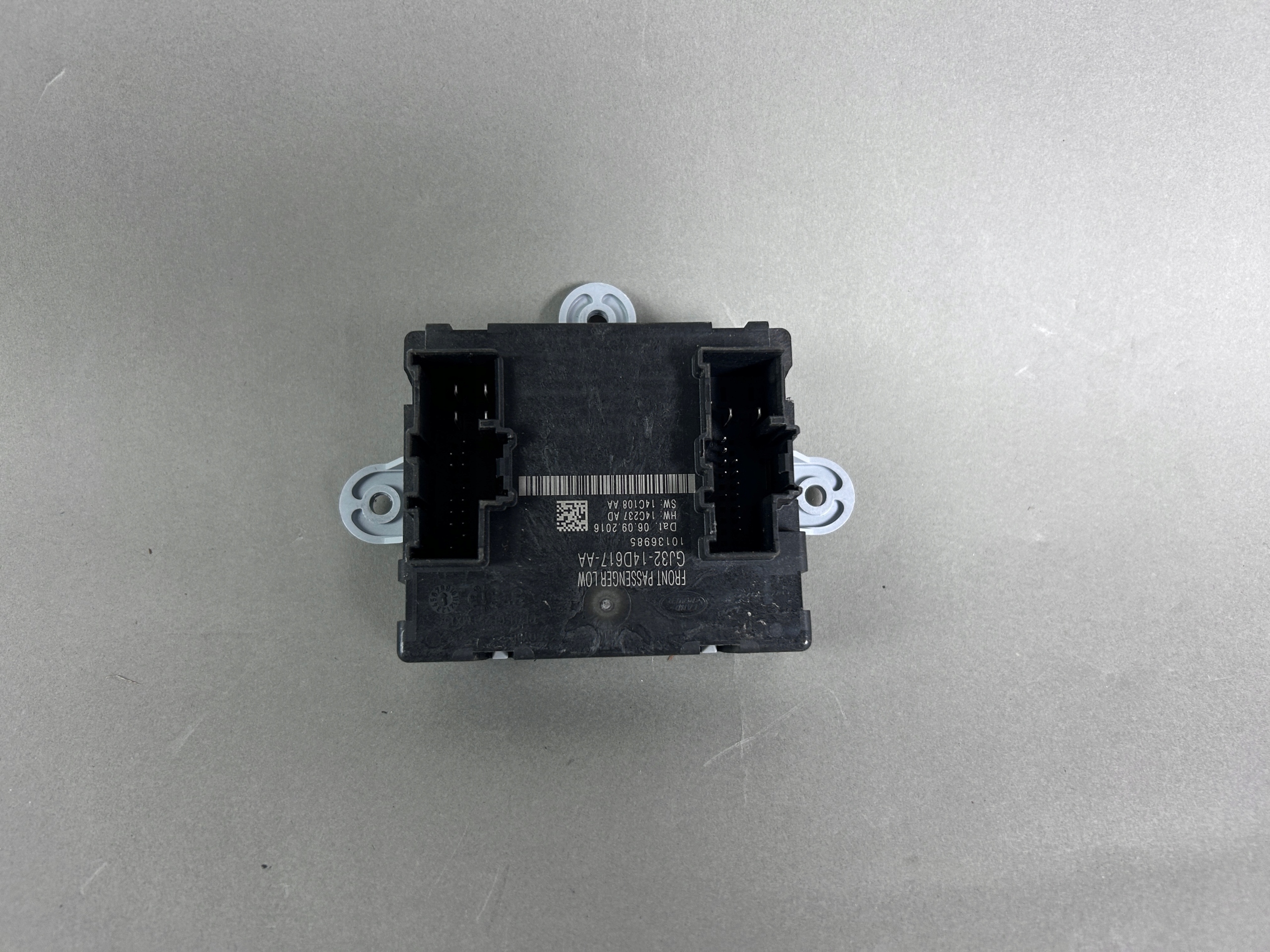 GJ32-14D617-AA - Модуль управління дверима Range Rover Evoque праворуч