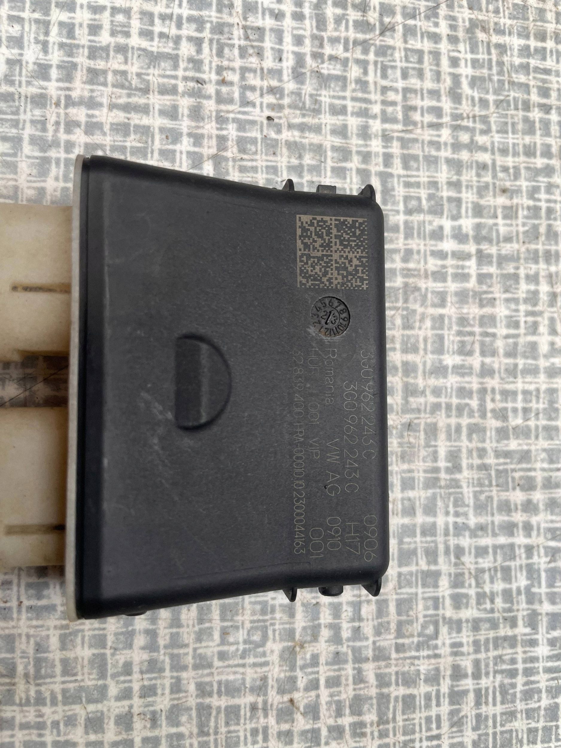 module bonnet boot CUPRA LEON 3G0962243C @A