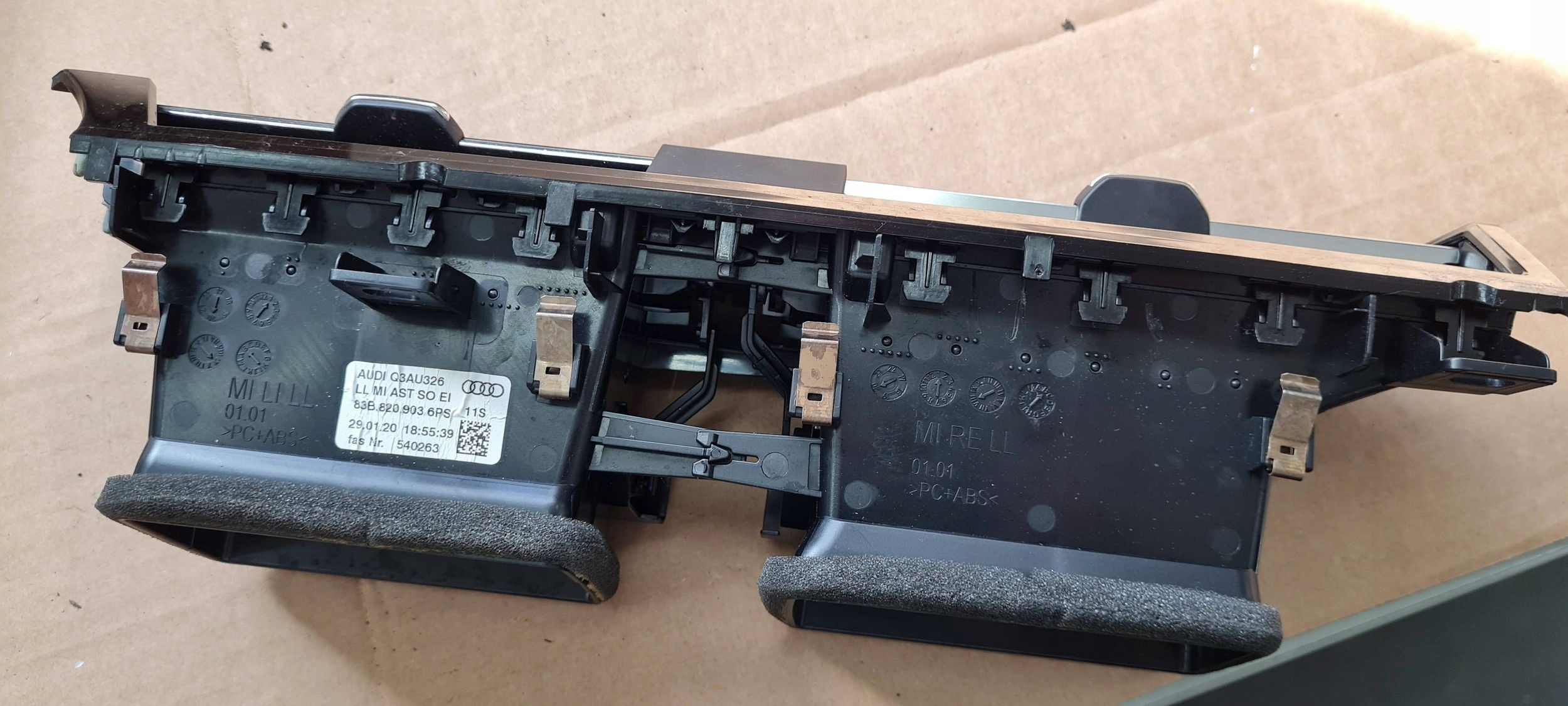 Q3 83A grid air conditioning devices central PIANO EU 83B820903