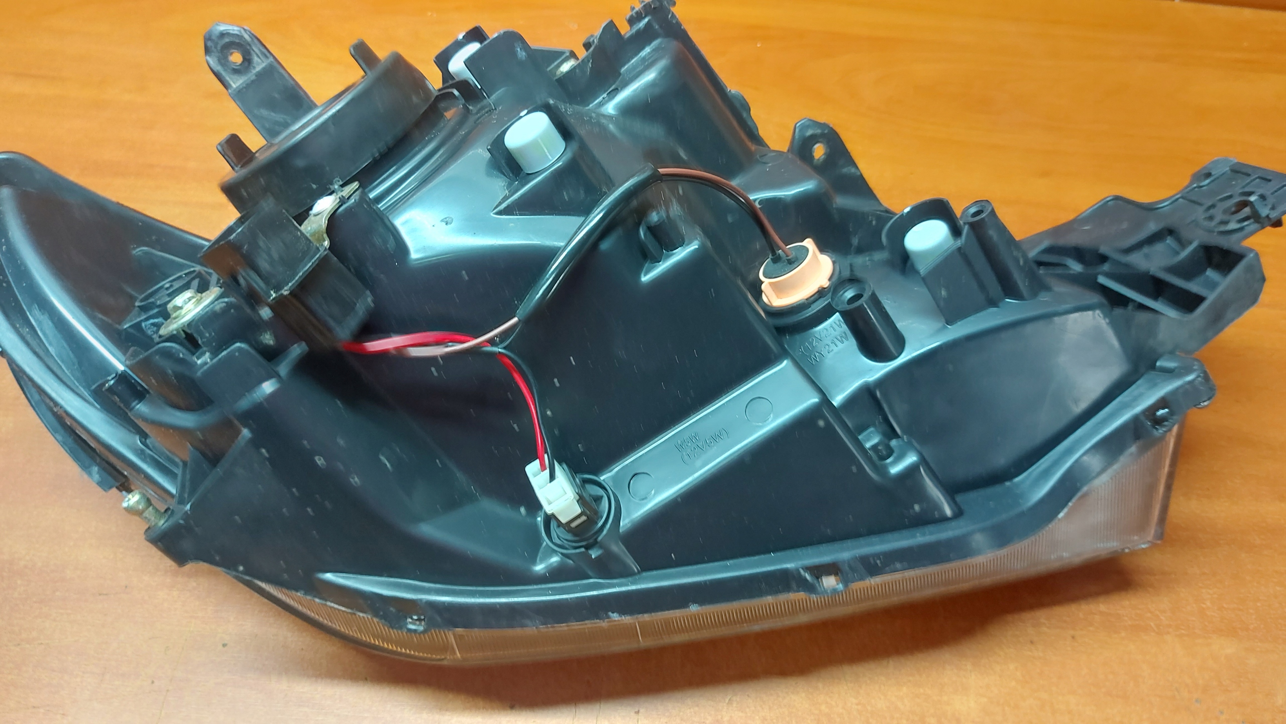 REFLEKTOR light left left front front MITSUBISHI OUTLANDER and 01