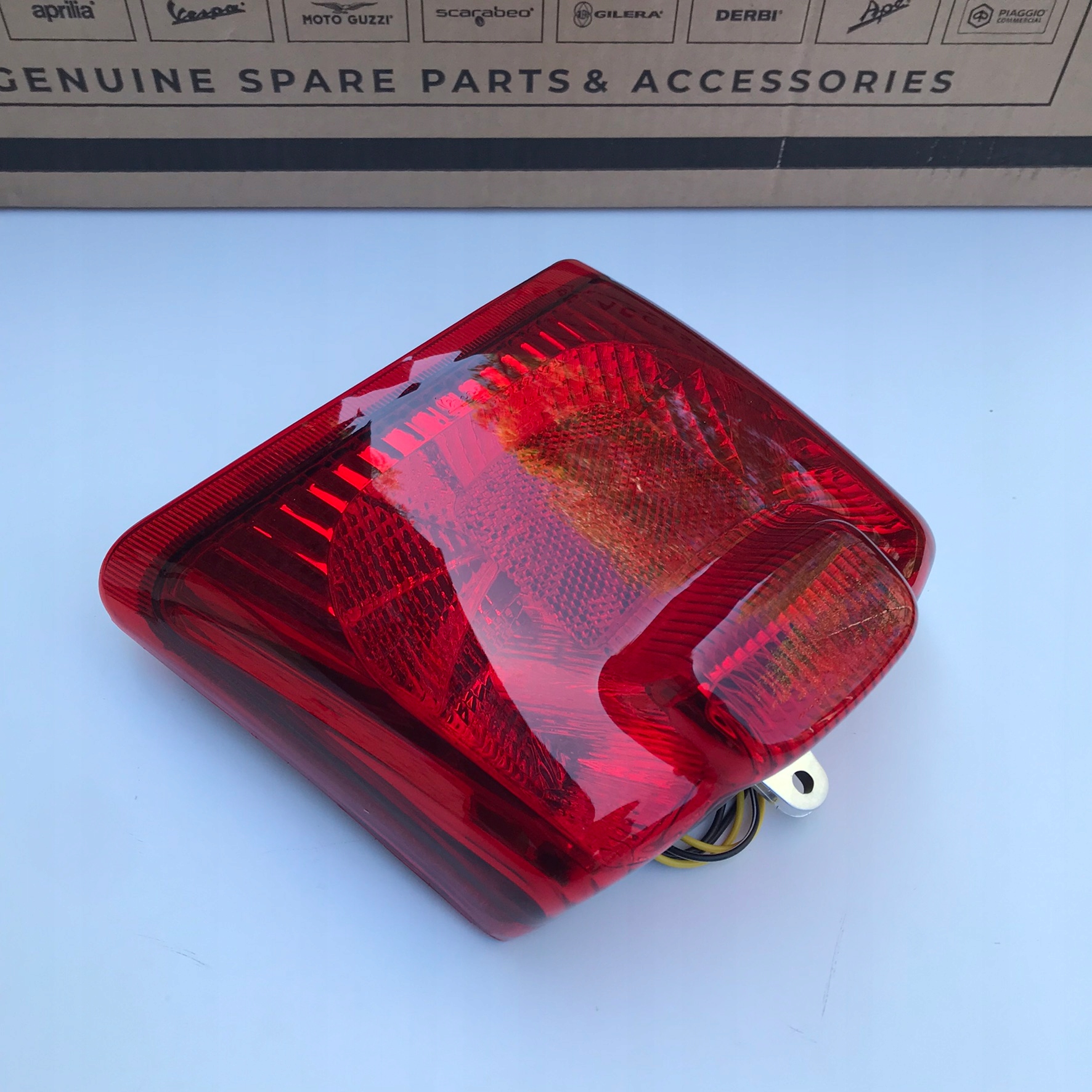 Vespa Gts 07-13 zadná lampa Nová originál
