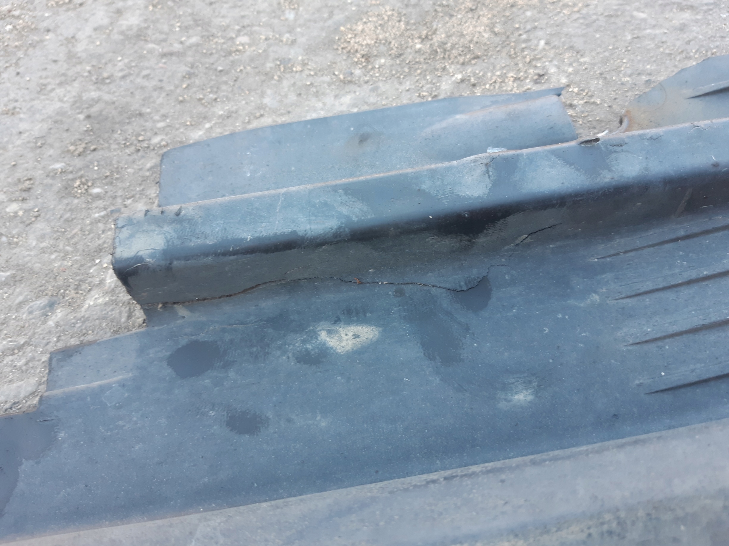 AUDI A4 B8 cover chassis cover left 8K0825215H