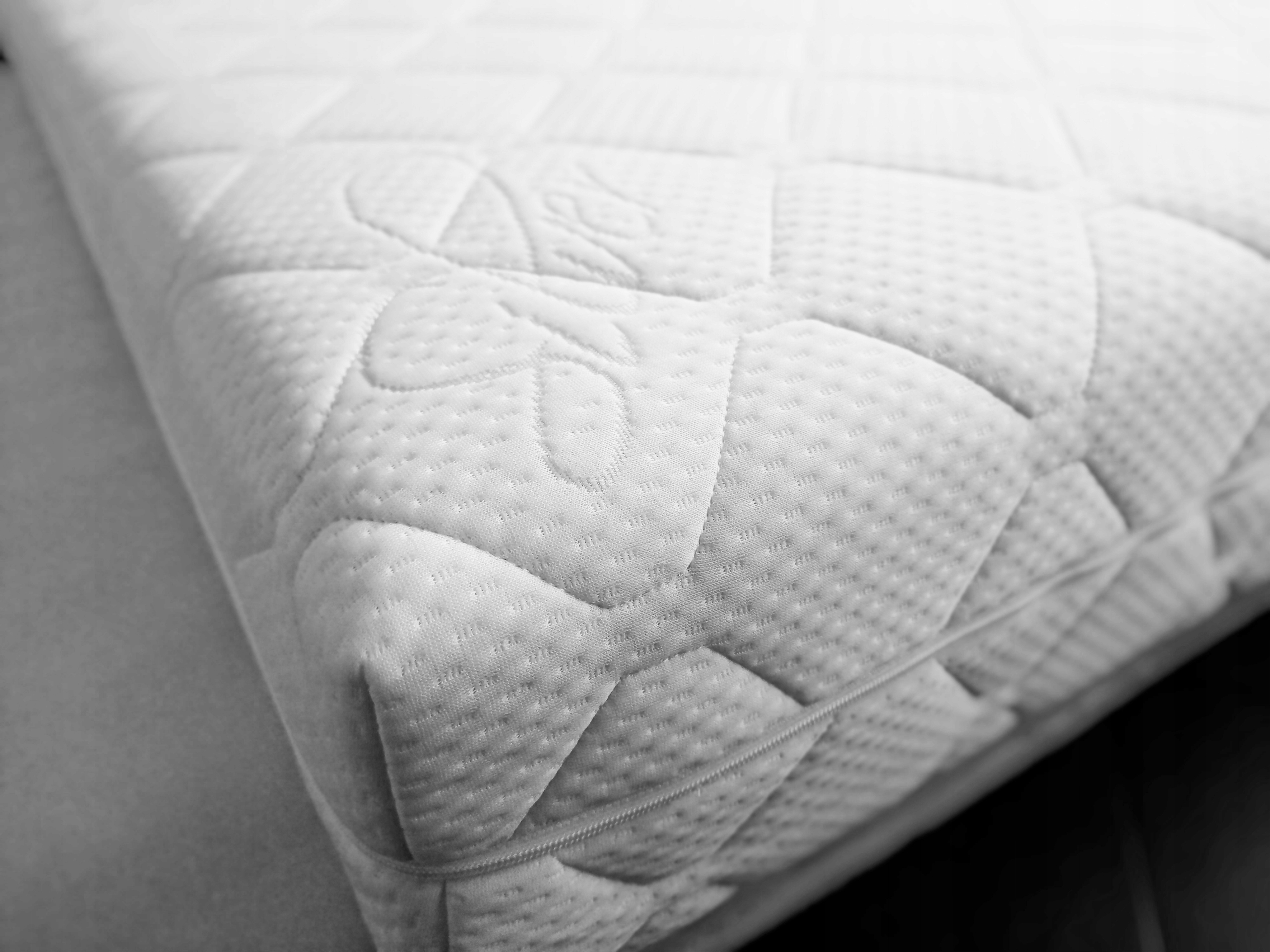 Materac 180x200 Piankowy twardy H4 SILVER WAVE 7 Stref Wysokość materaca 15 cm