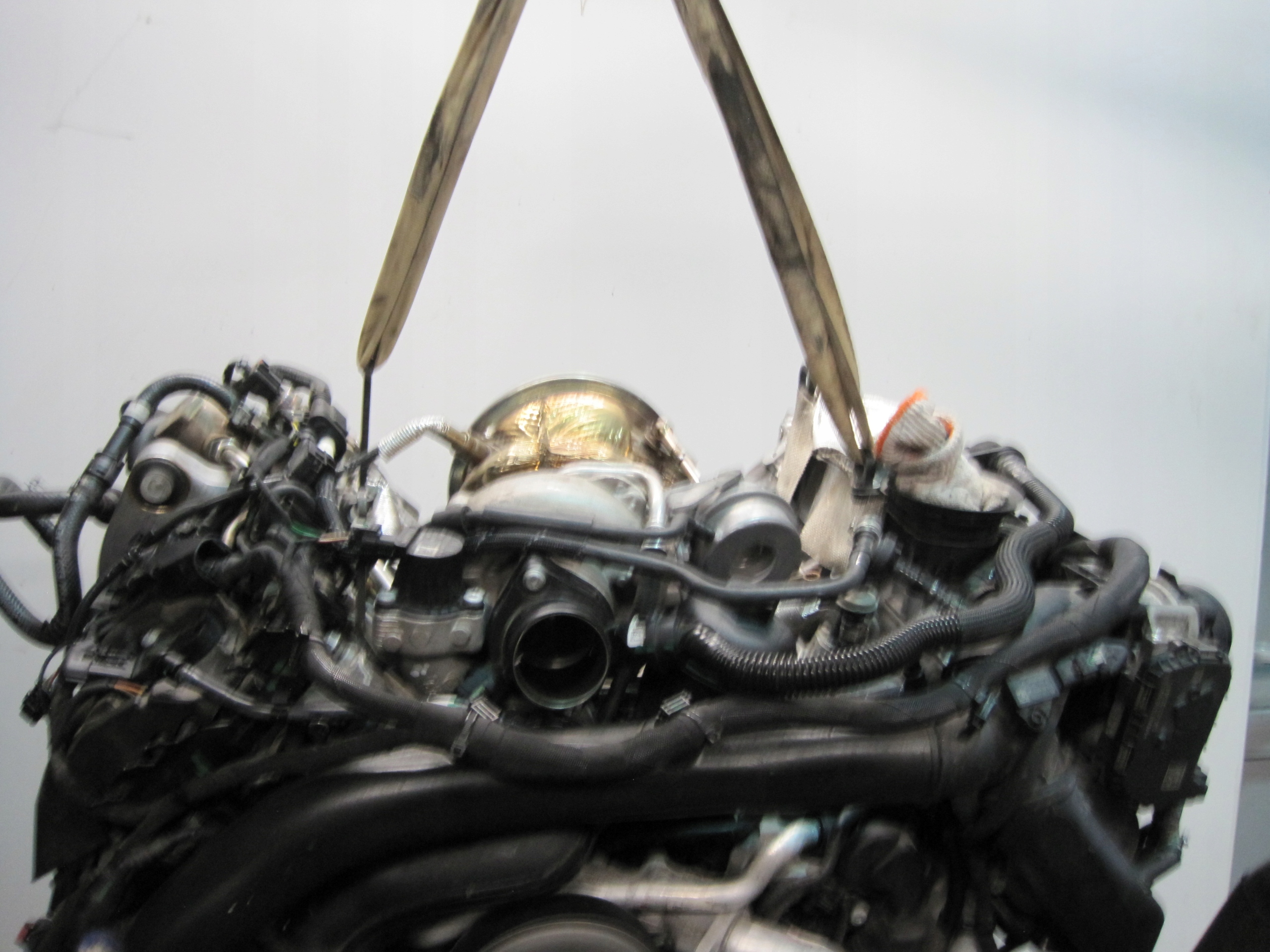engine MOTOR pillar PORSCHE CAYENNE 9Y0 3.0 TFIS DCB DZIURA W BLOKU