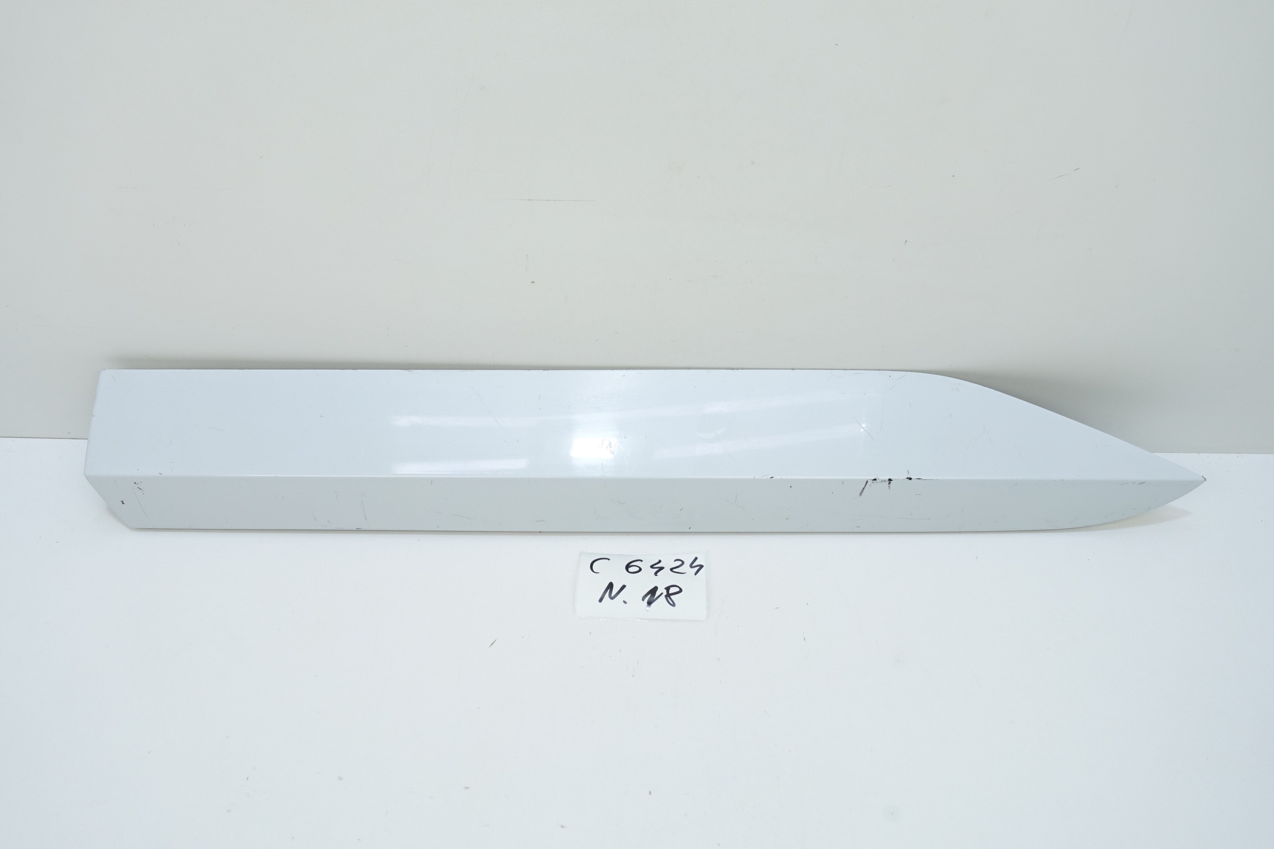 moulding door left rear part SKODA SUPERB III 3V0