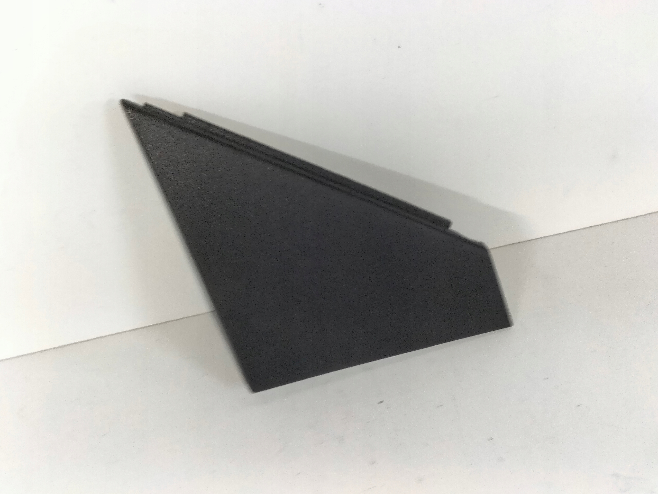 Trojkat spoiler door front right SEAT ATECA 16