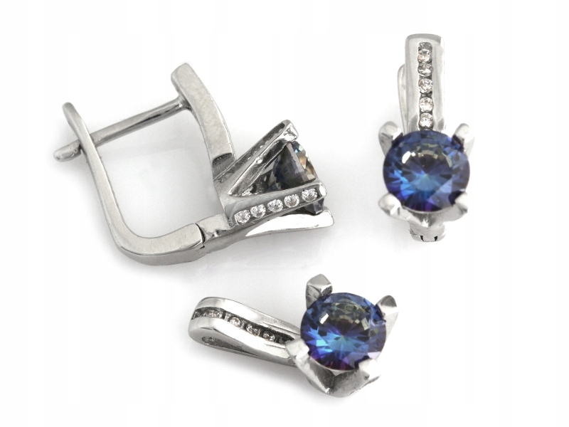 Stříbrný komplet 925 s modrým kamenem a zirkony jako dárek k eleganci