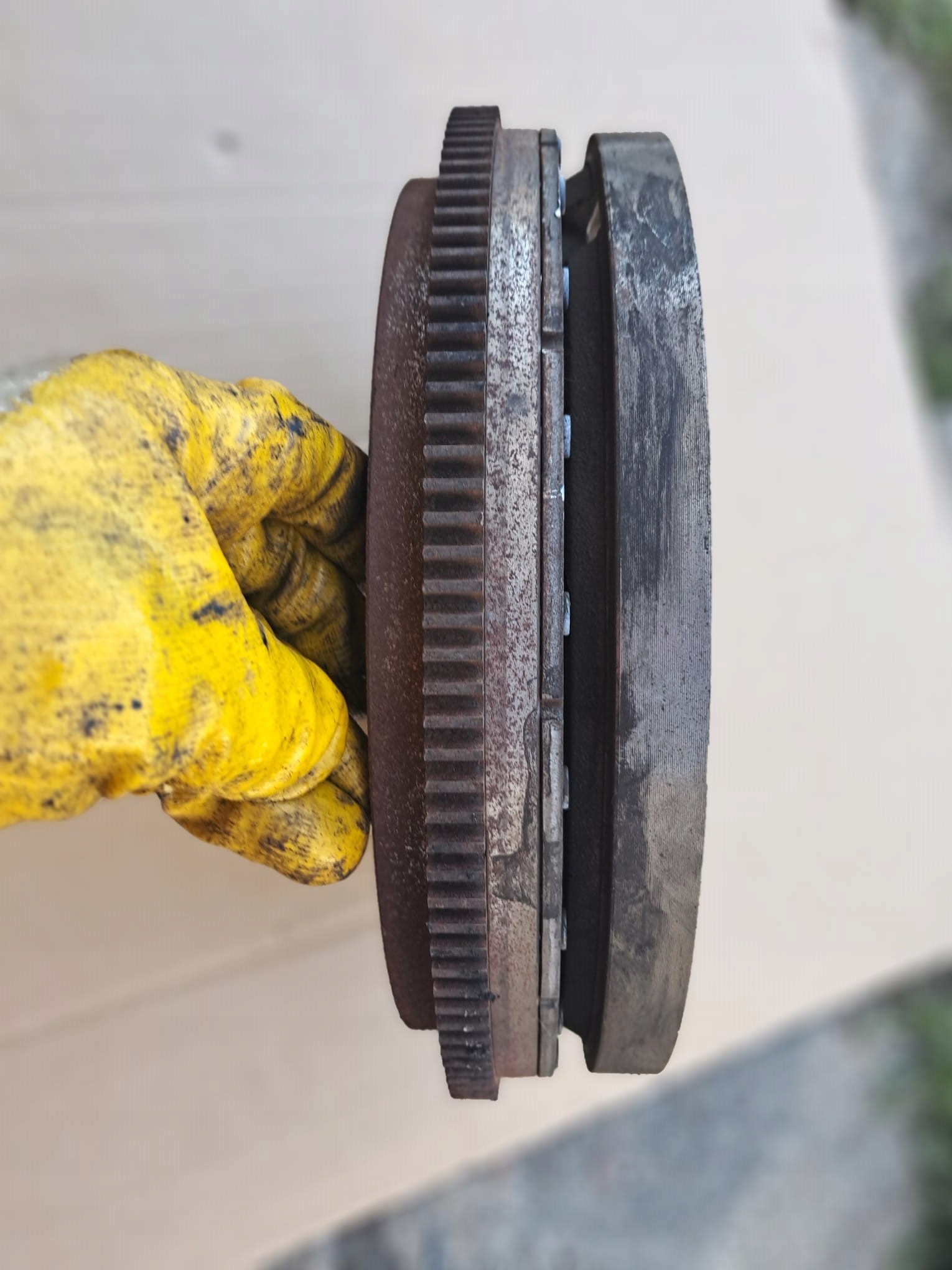wheel flywheel MERCEDES W124 2,5D 6050301105