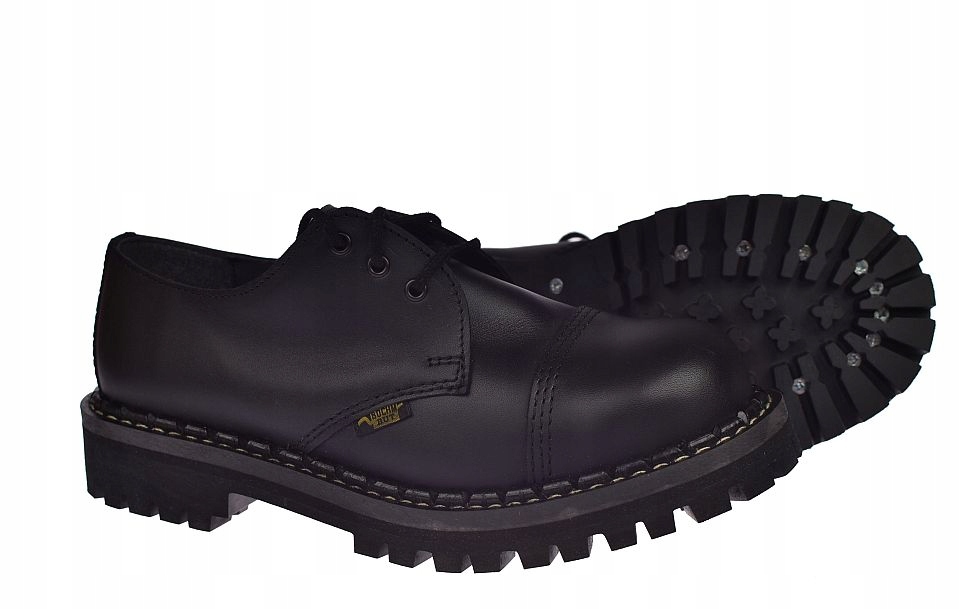 Dámské krátké černé kožené Kanady boty, cvočky, velikost 37 Polské vel 025