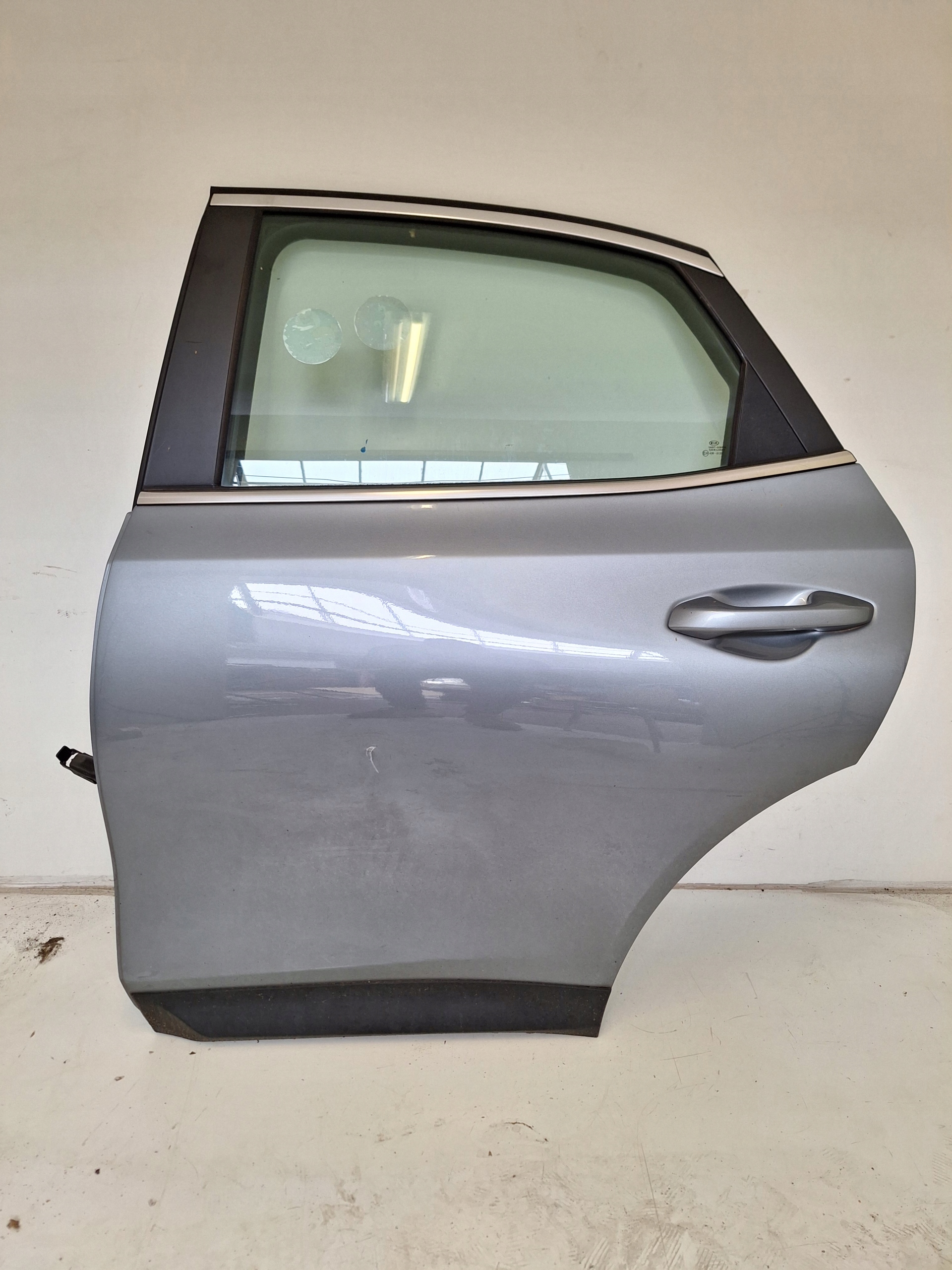 DRZWI LEWY TYL TYLNE KIA X-CEED XCEED PRAWY W KOLOR CSS OE 18- KOMPLETNE