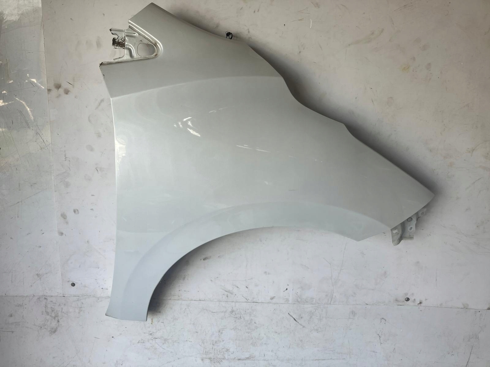 fender right front NISSAN MICRA K14 TEQNC PERLA