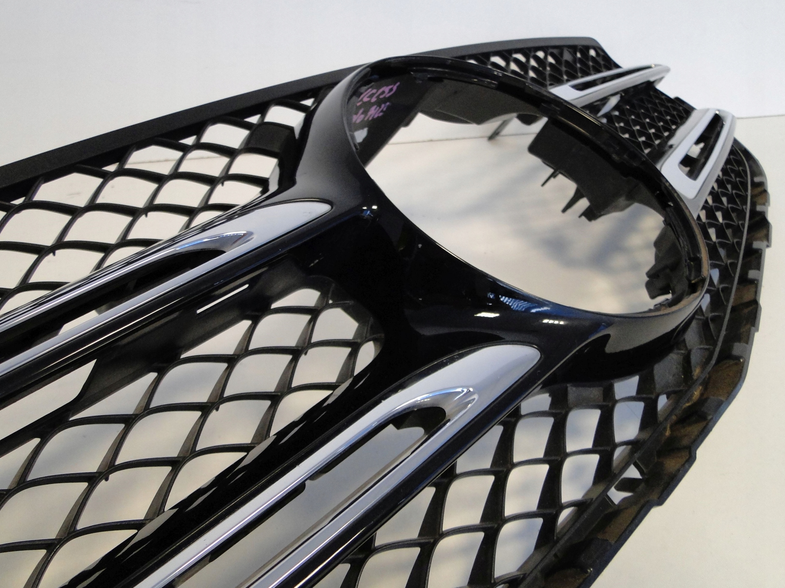 MERCEDES GLC X253 253 LIFT GRILL ATRAPA BEZ KAMERY Kolor czarny